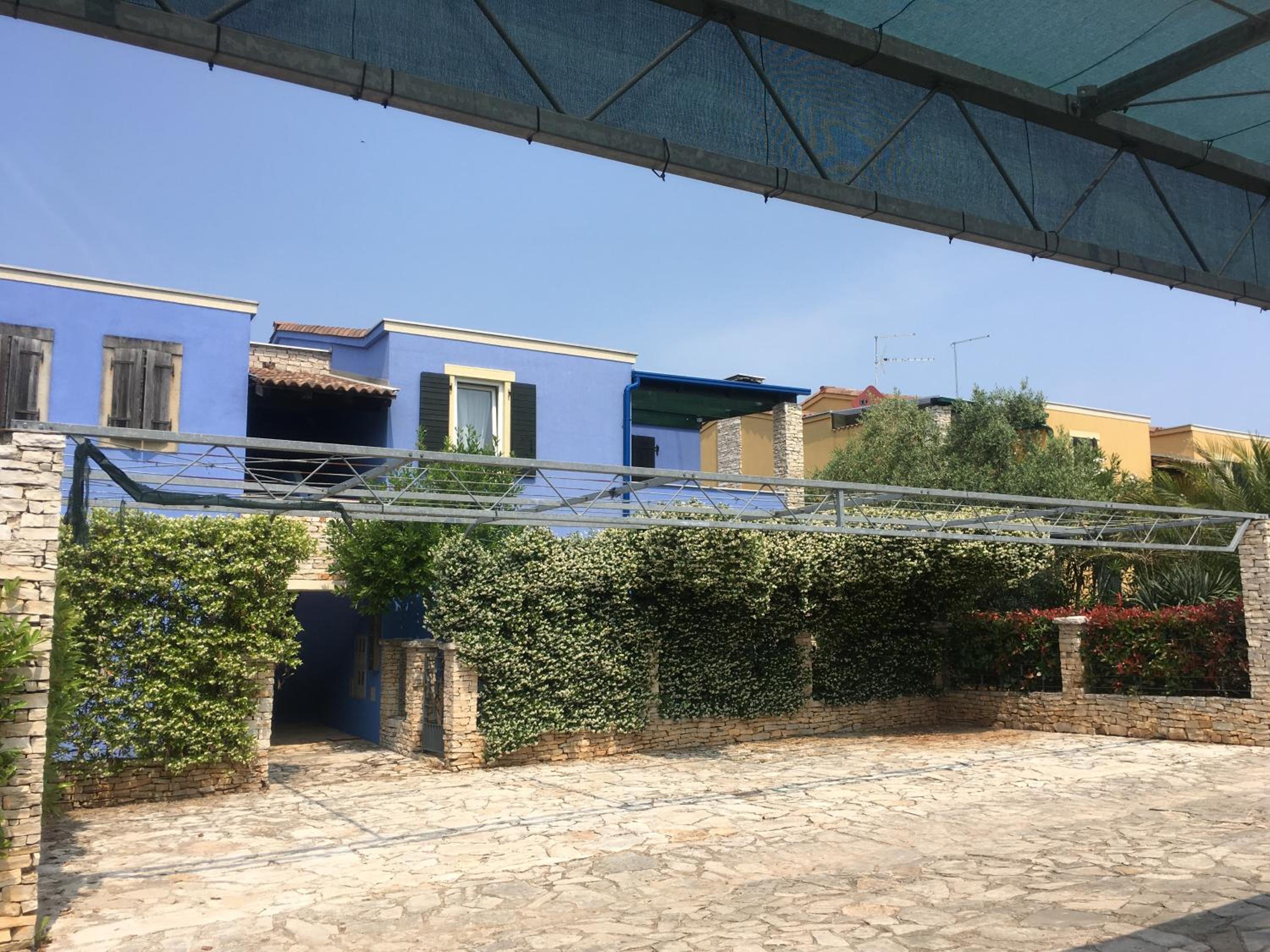 Photo 47