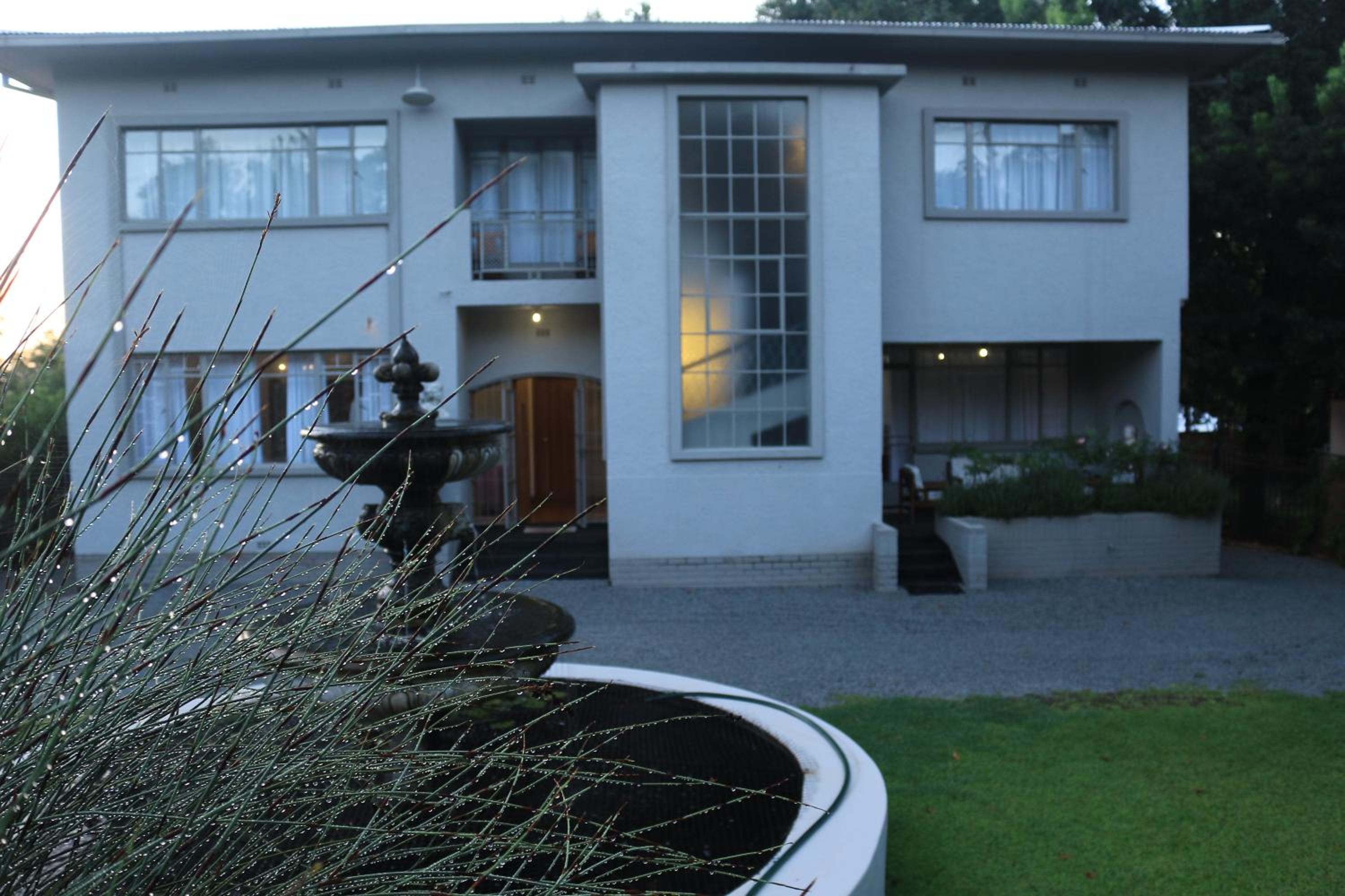 Hotel 29onTait Guest House - Image 1