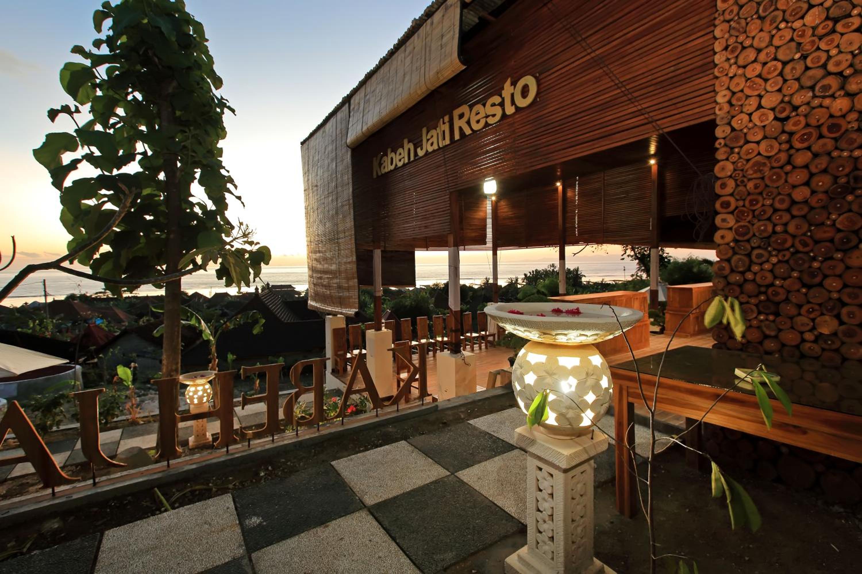 Kabeh Jati Garden Villa & Restaurant
