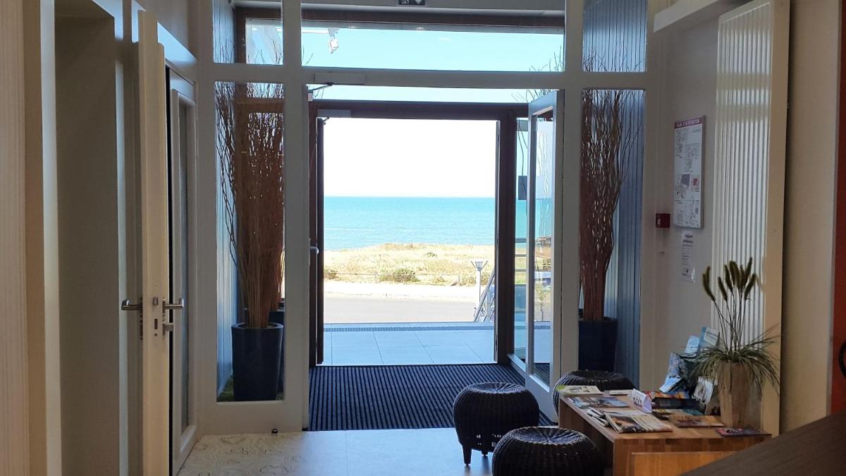 Hotel La Corniche - Image 1