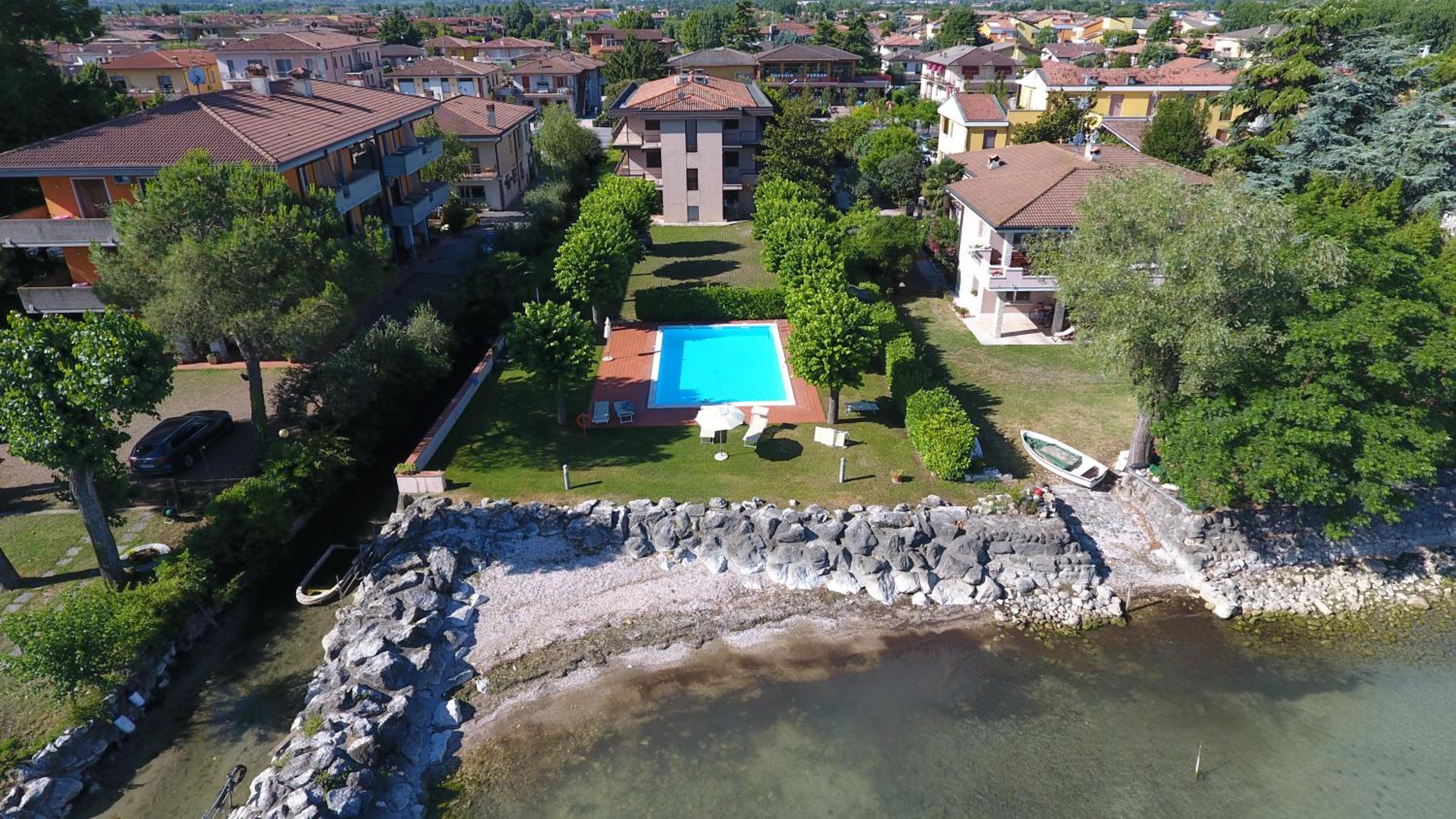 Lugana 17 view 5
