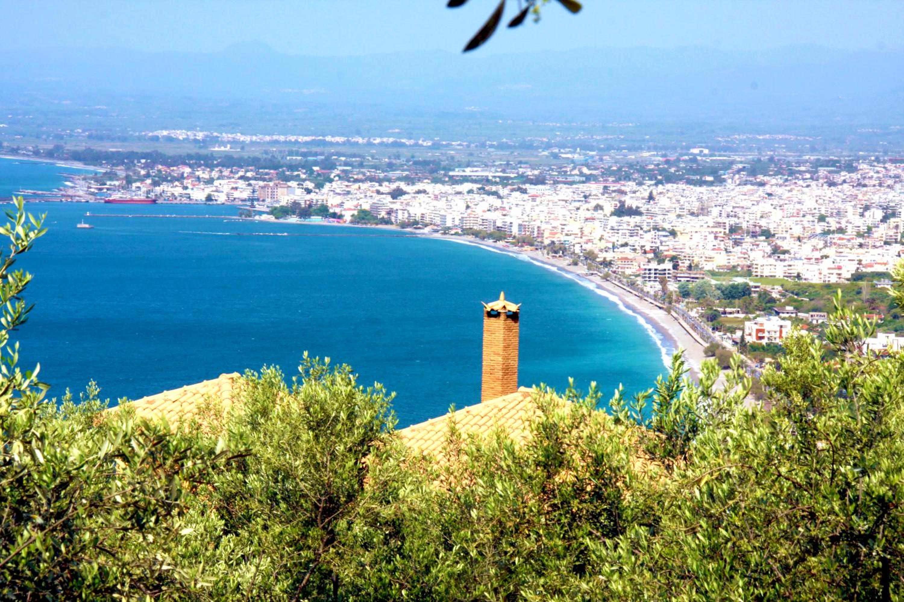 Sea and Mountain View view 4