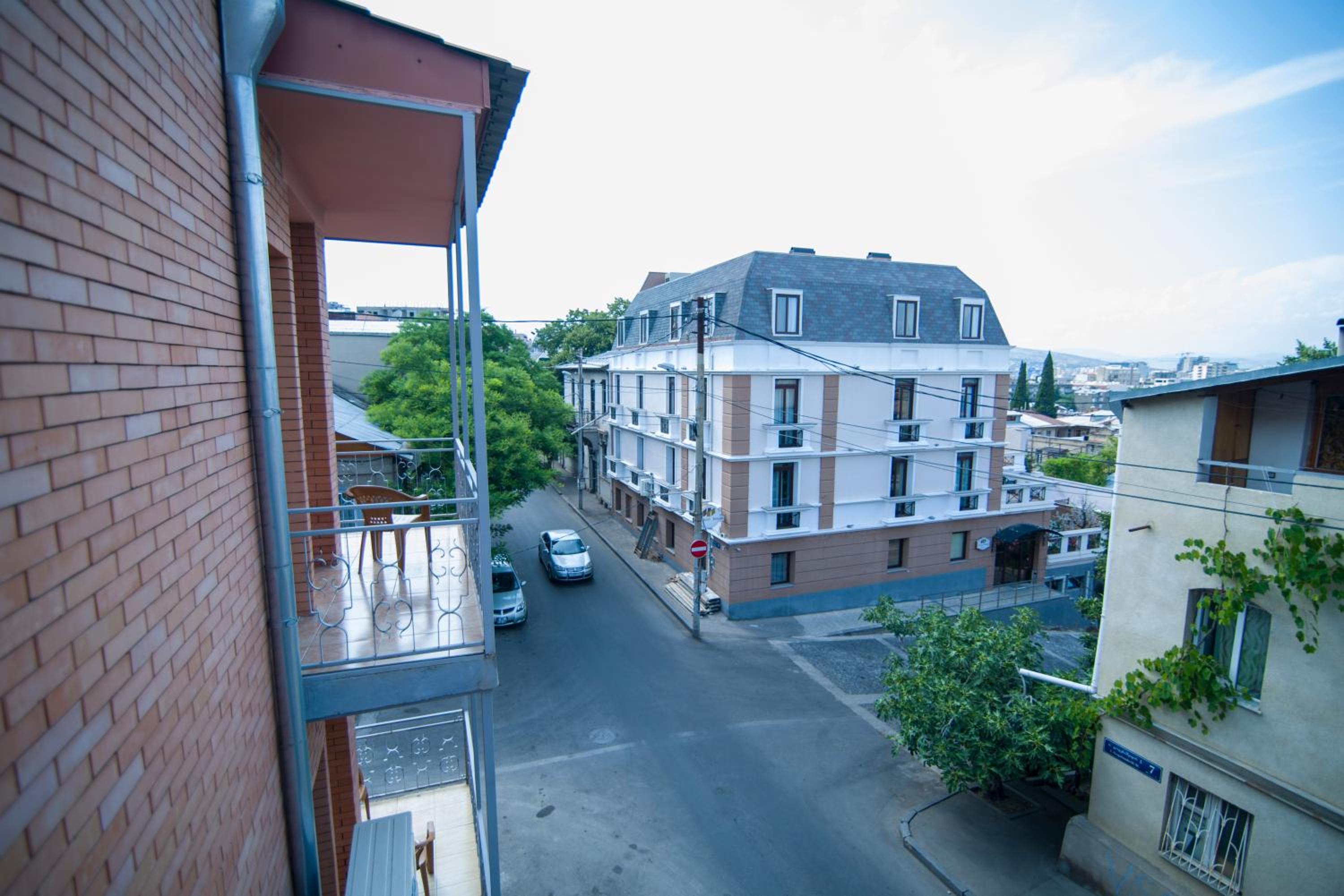 G&G House view 3