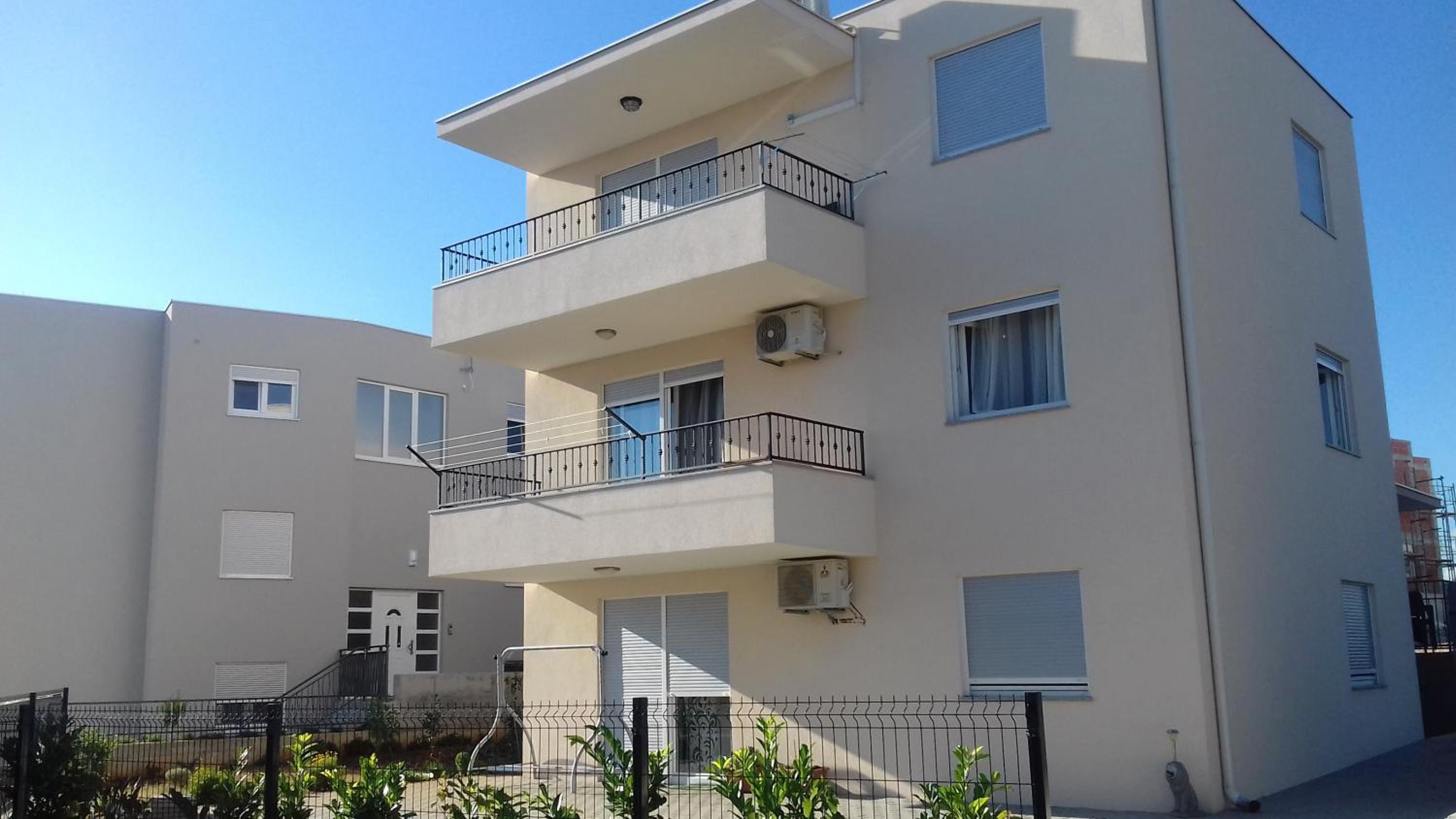 Hotel Apartment Oasis - Image 1