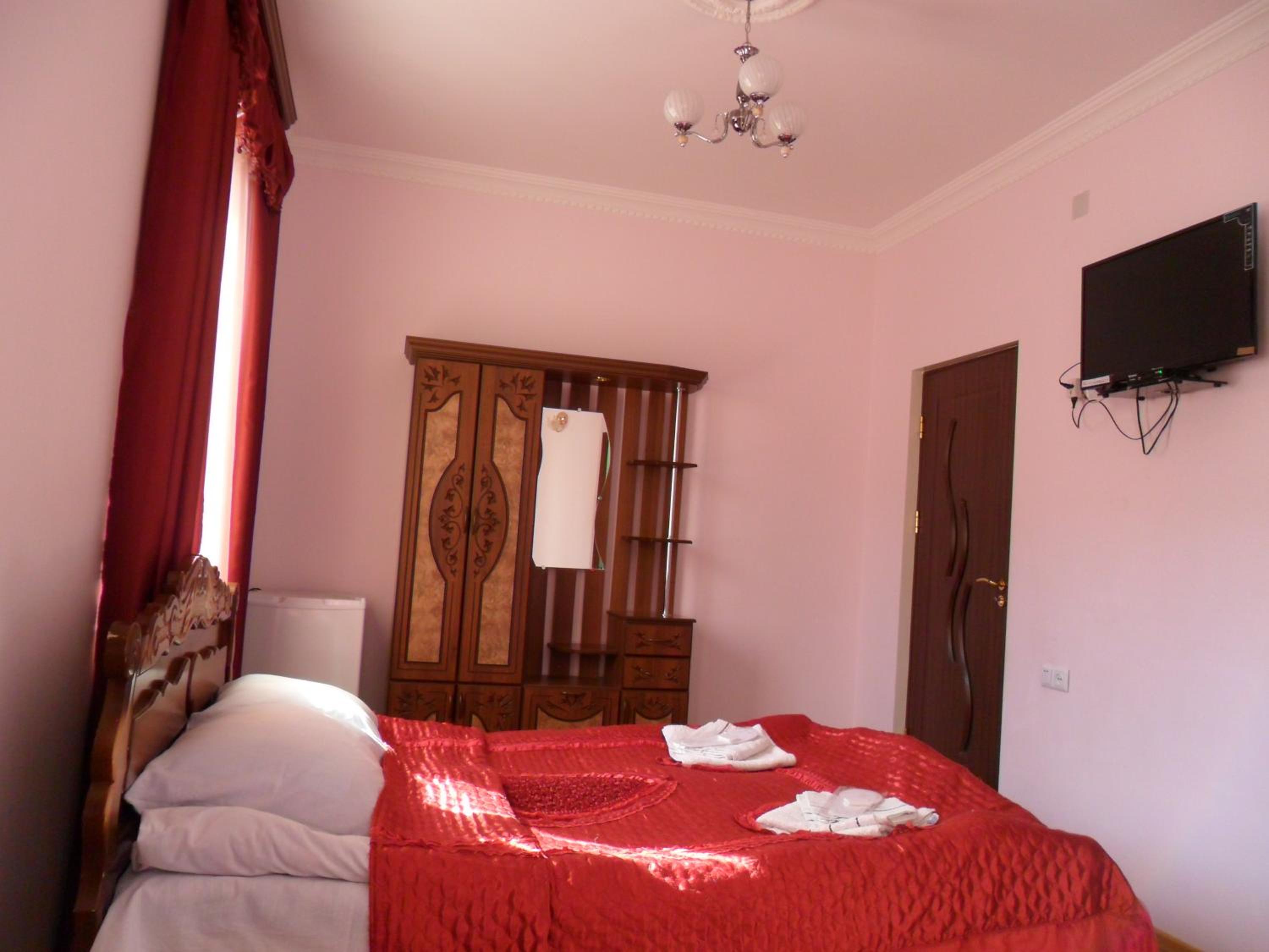 Hotel Noy