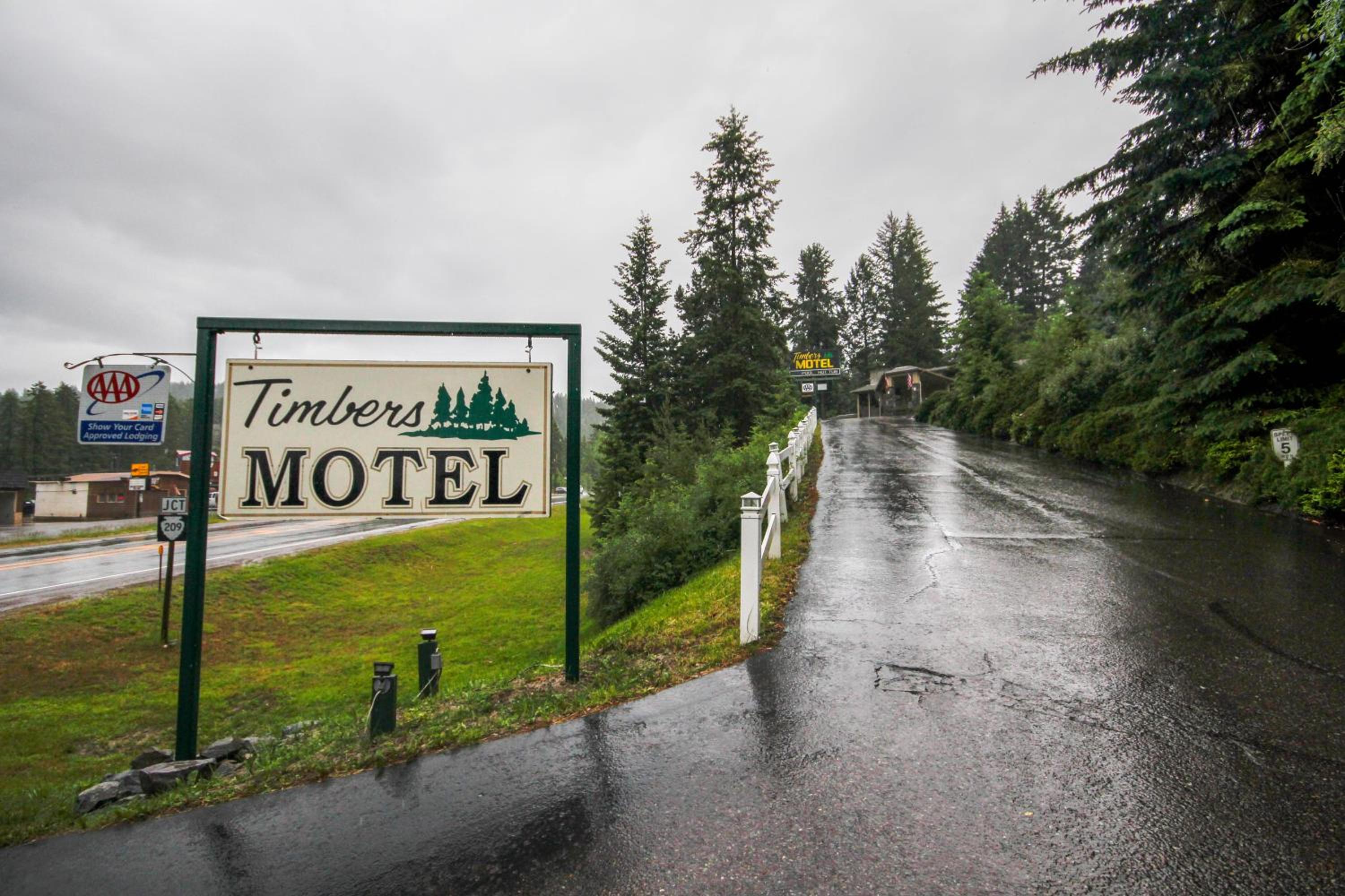 Timbers Motel