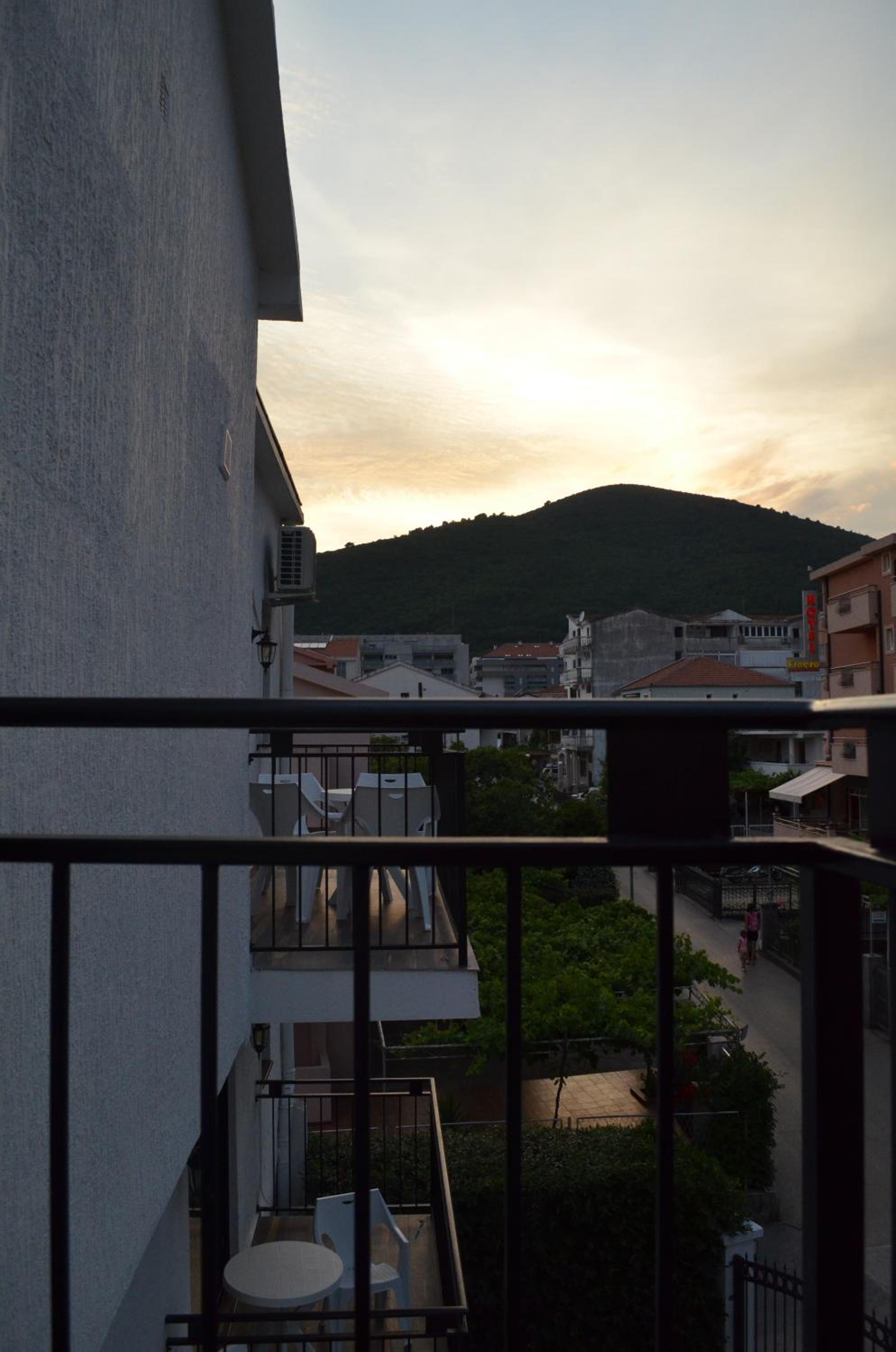 Casablanca Apartments