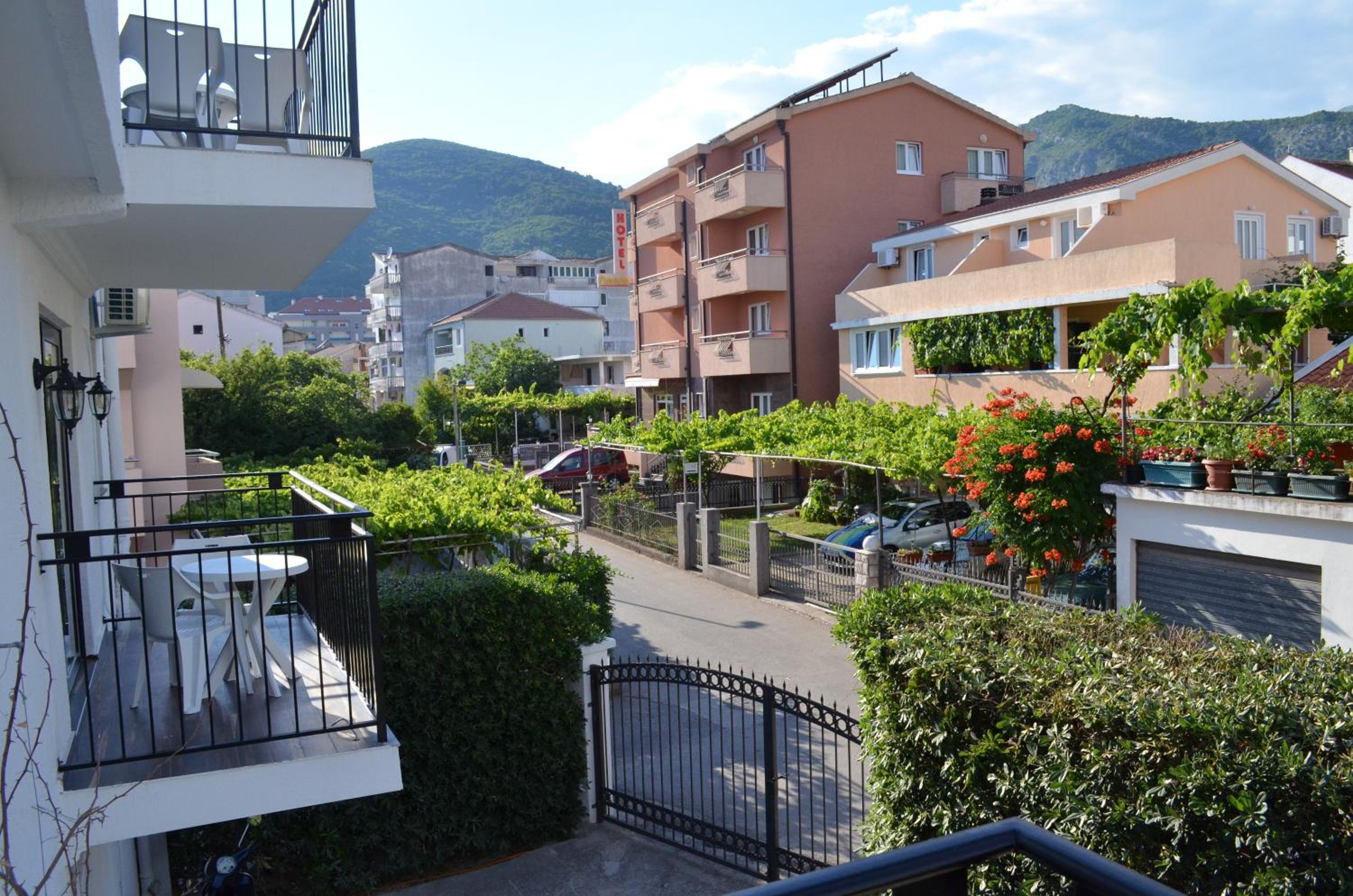 Casablanca Apartments