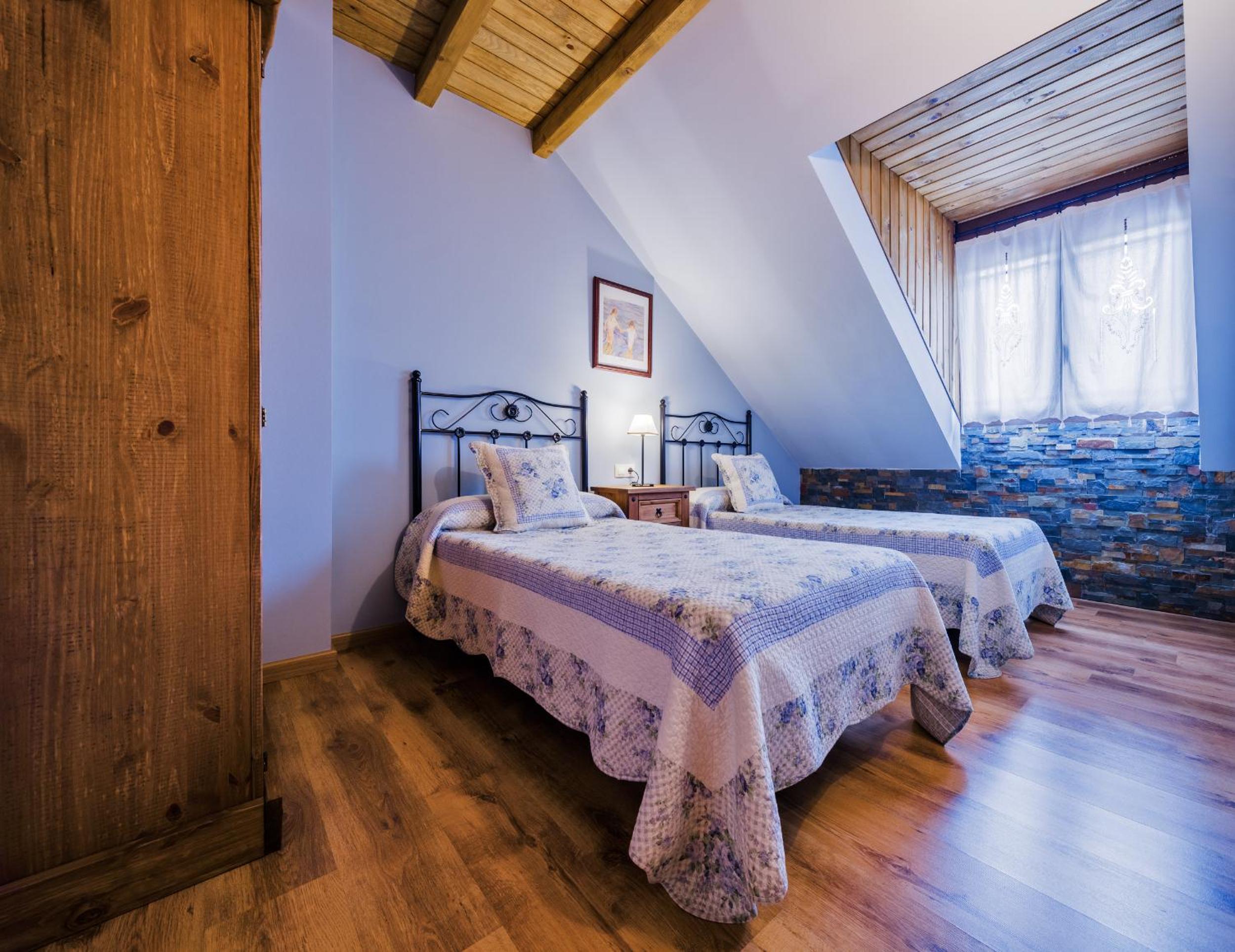 Apartamentos Rurales L´Abiseu