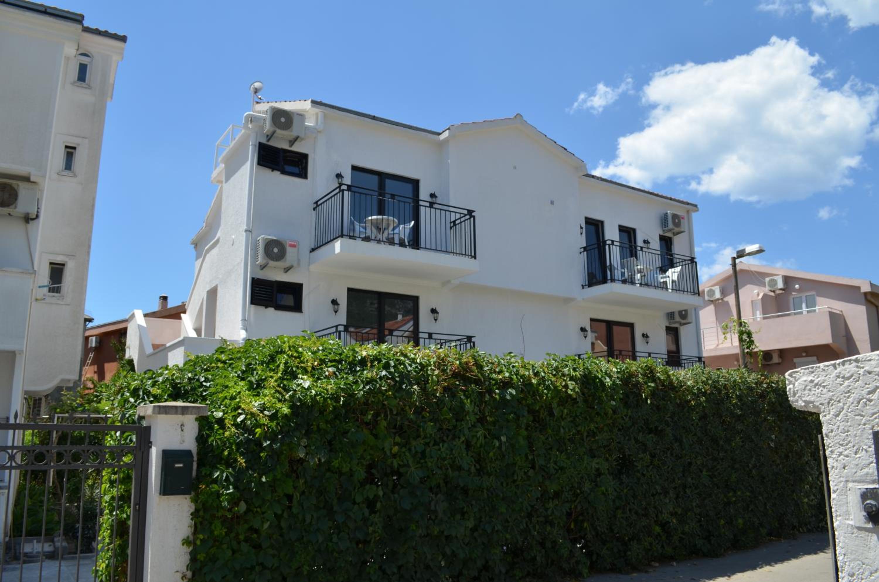 Casablanca Apartments