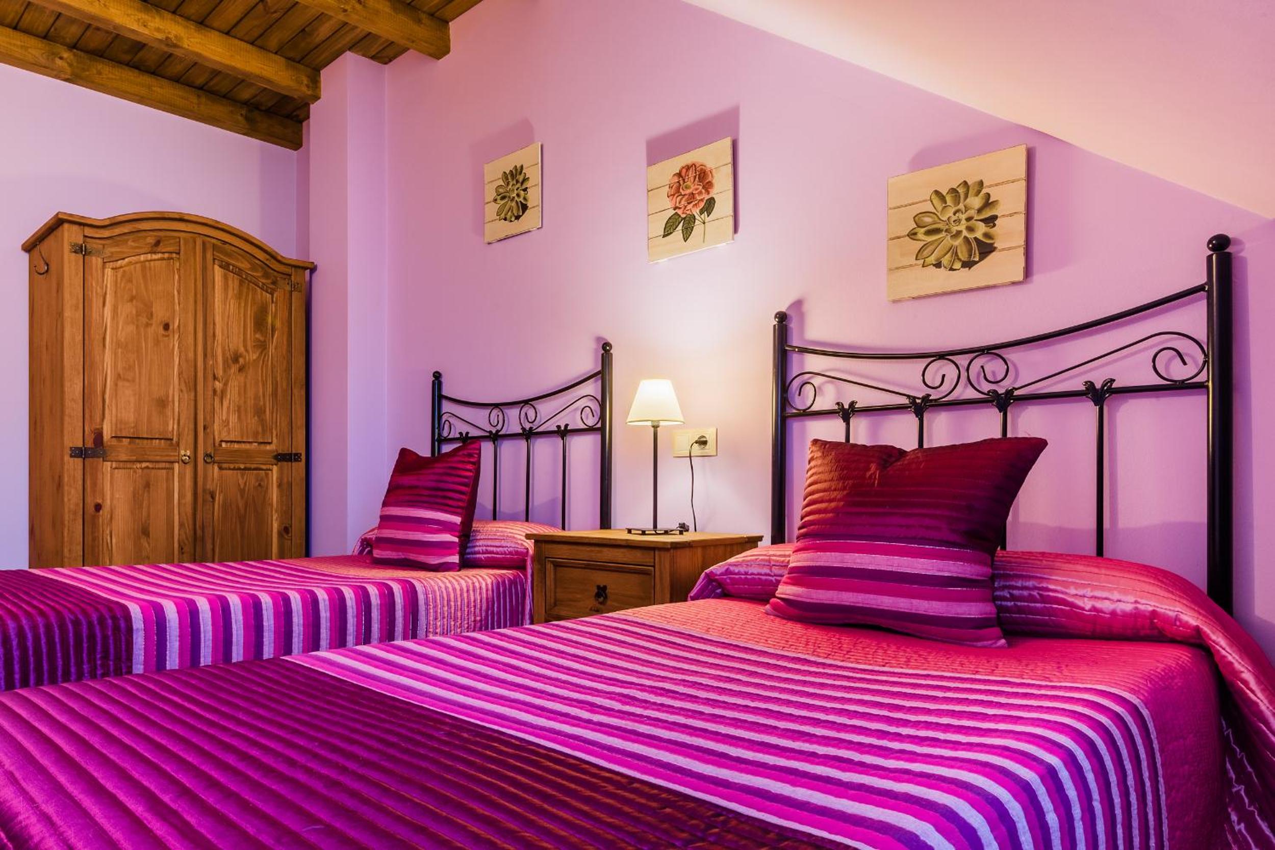 Apartamentos Rurales L´Abiseu