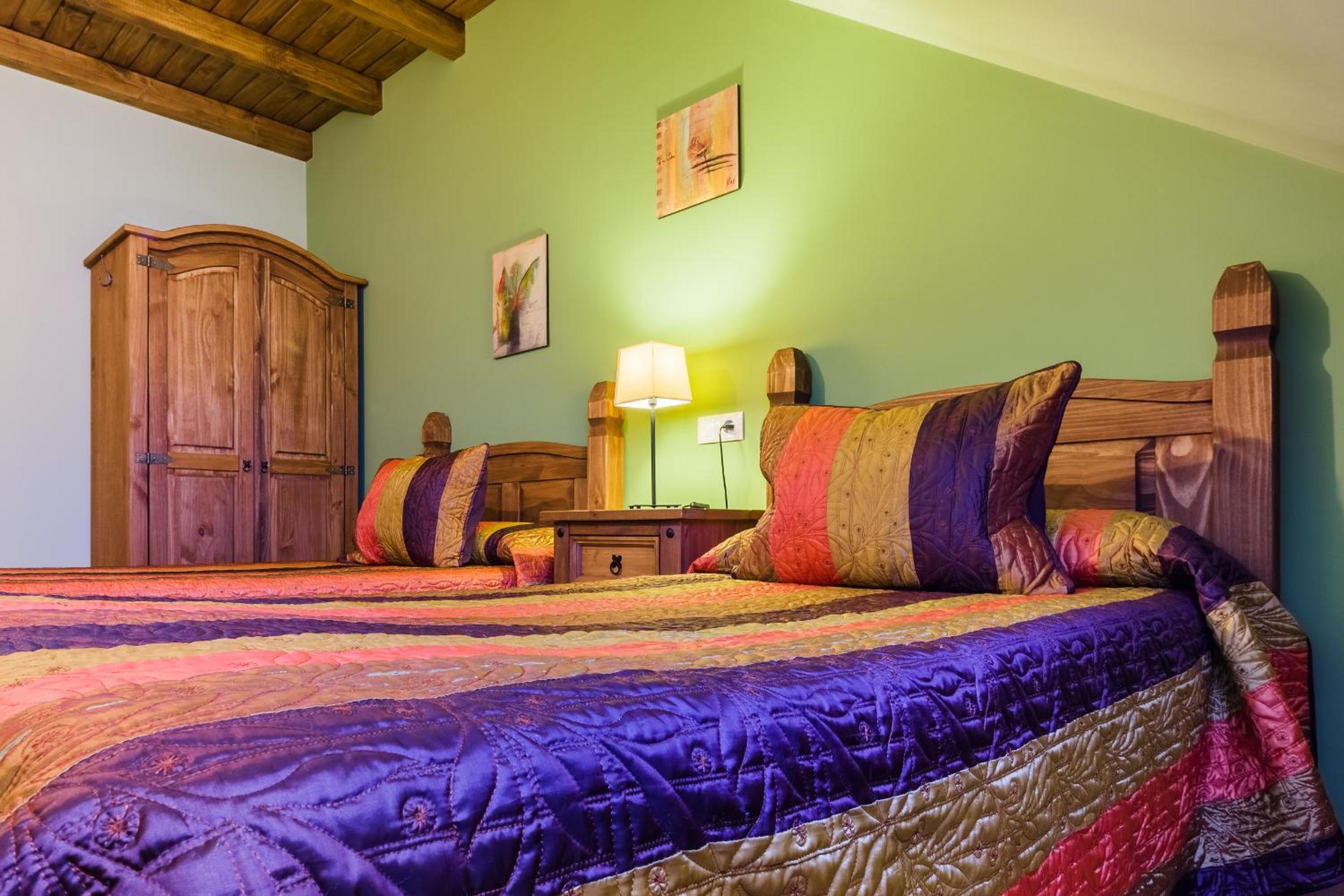 Apartamentos Rurales L´Abiseu