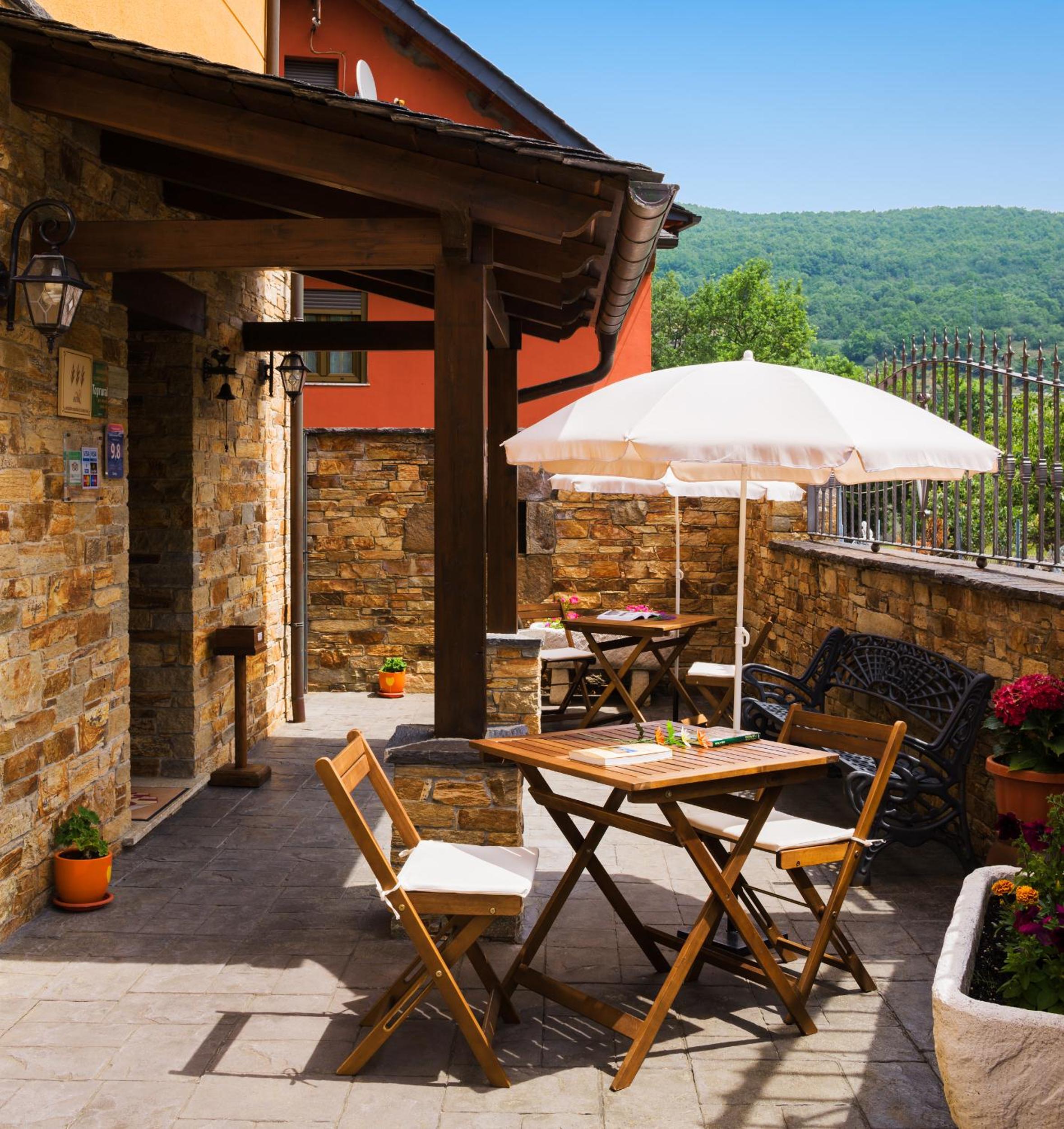 Apartamentos Rurales L´Abiseu