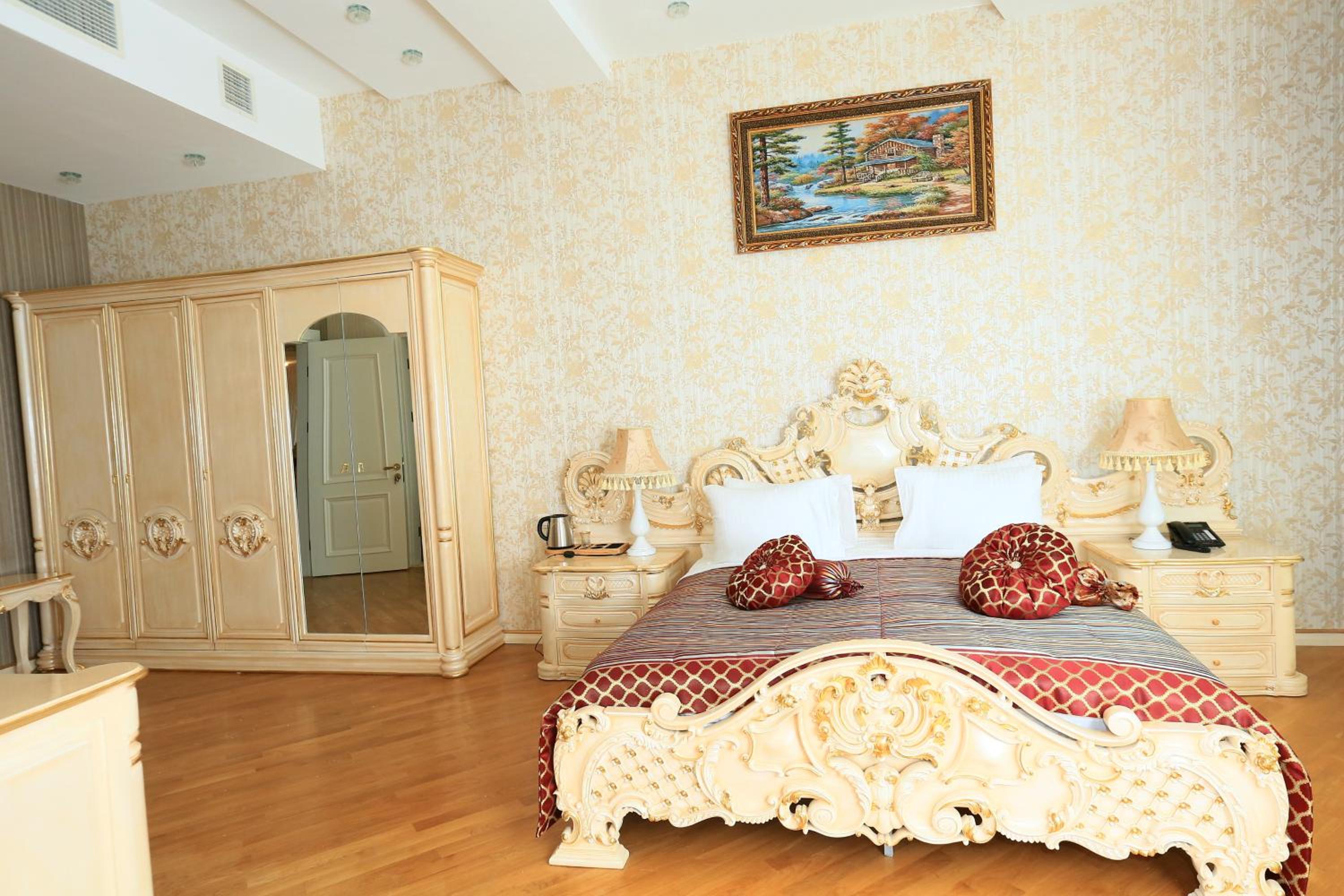 Spring Hotel
