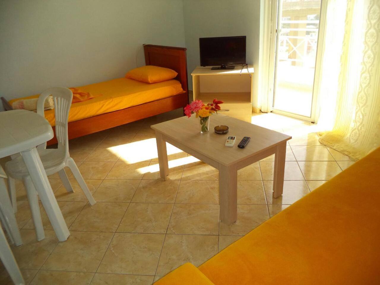 Mariana Apartments