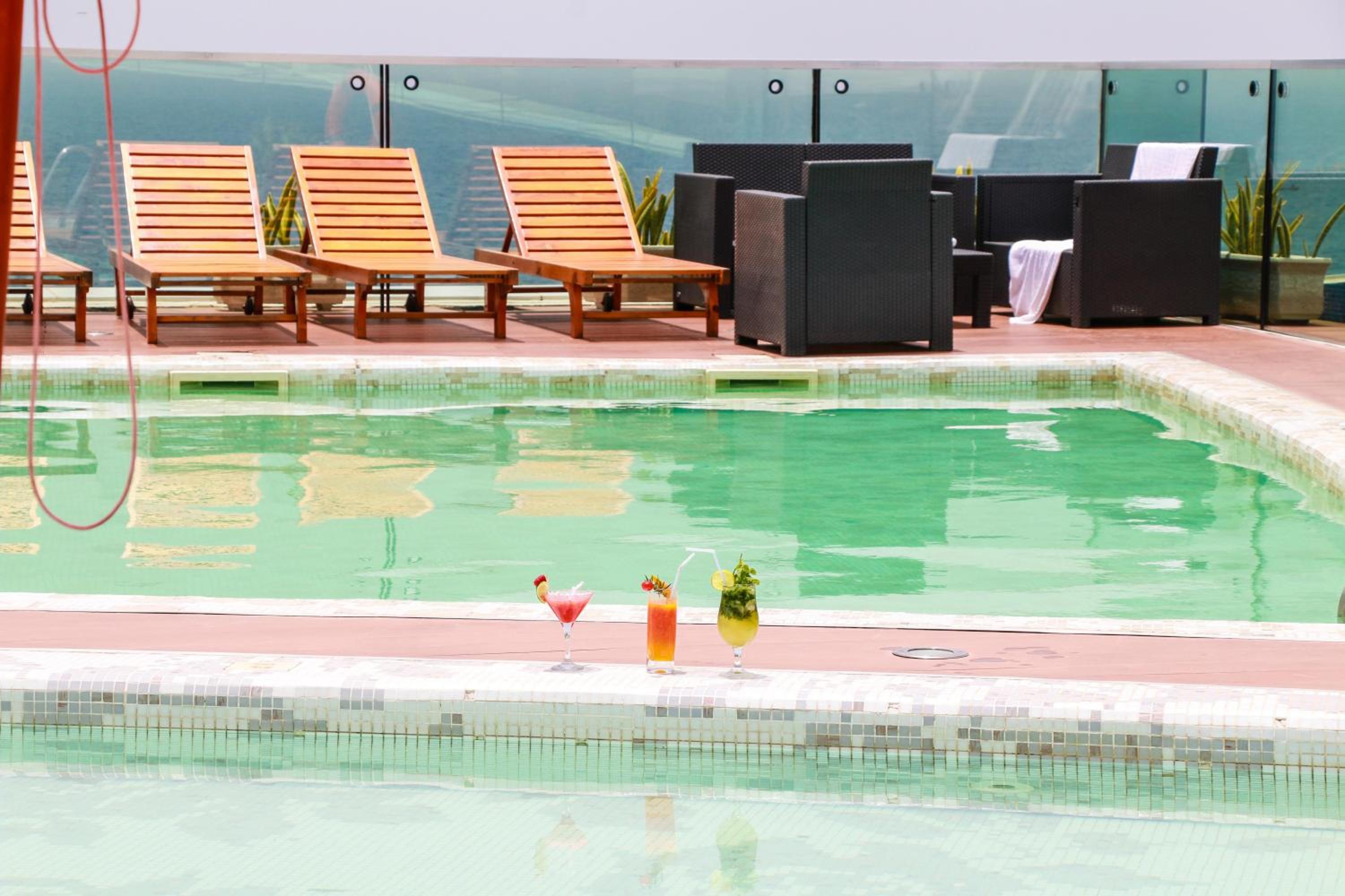 Pool & Wellness