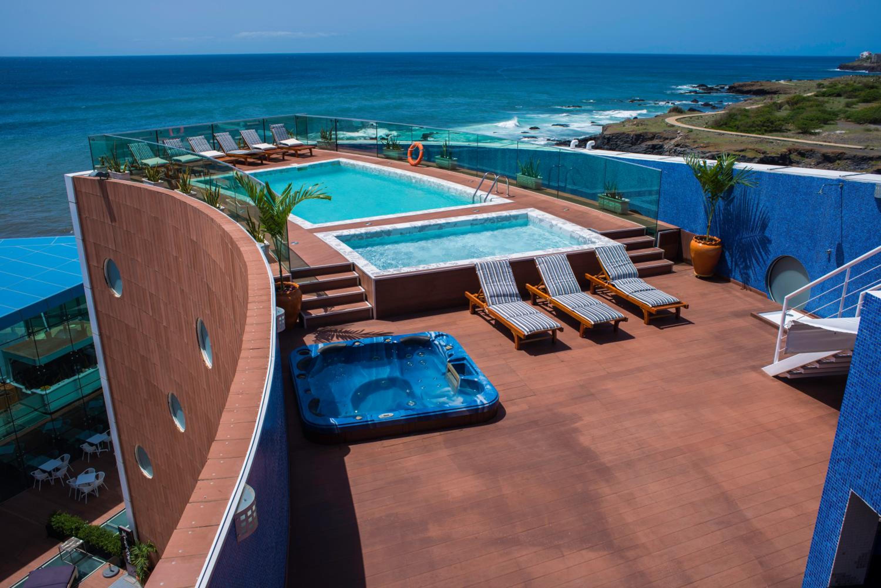 Pool & Wellness