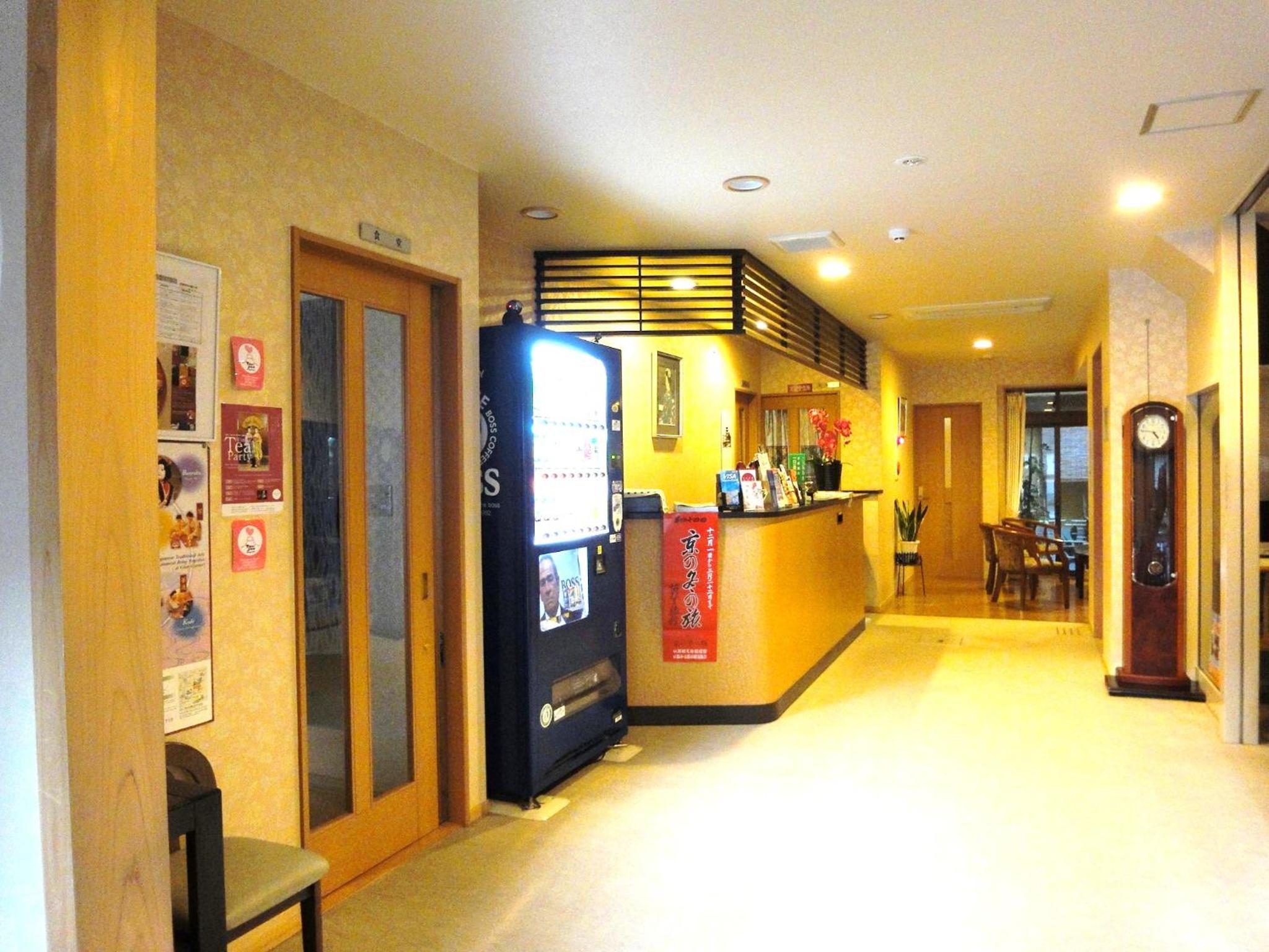 Photo 12