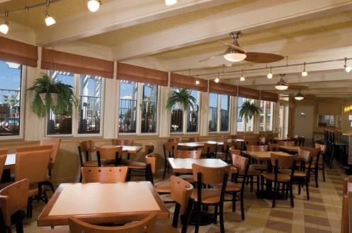 Reges Oceanfront Resort