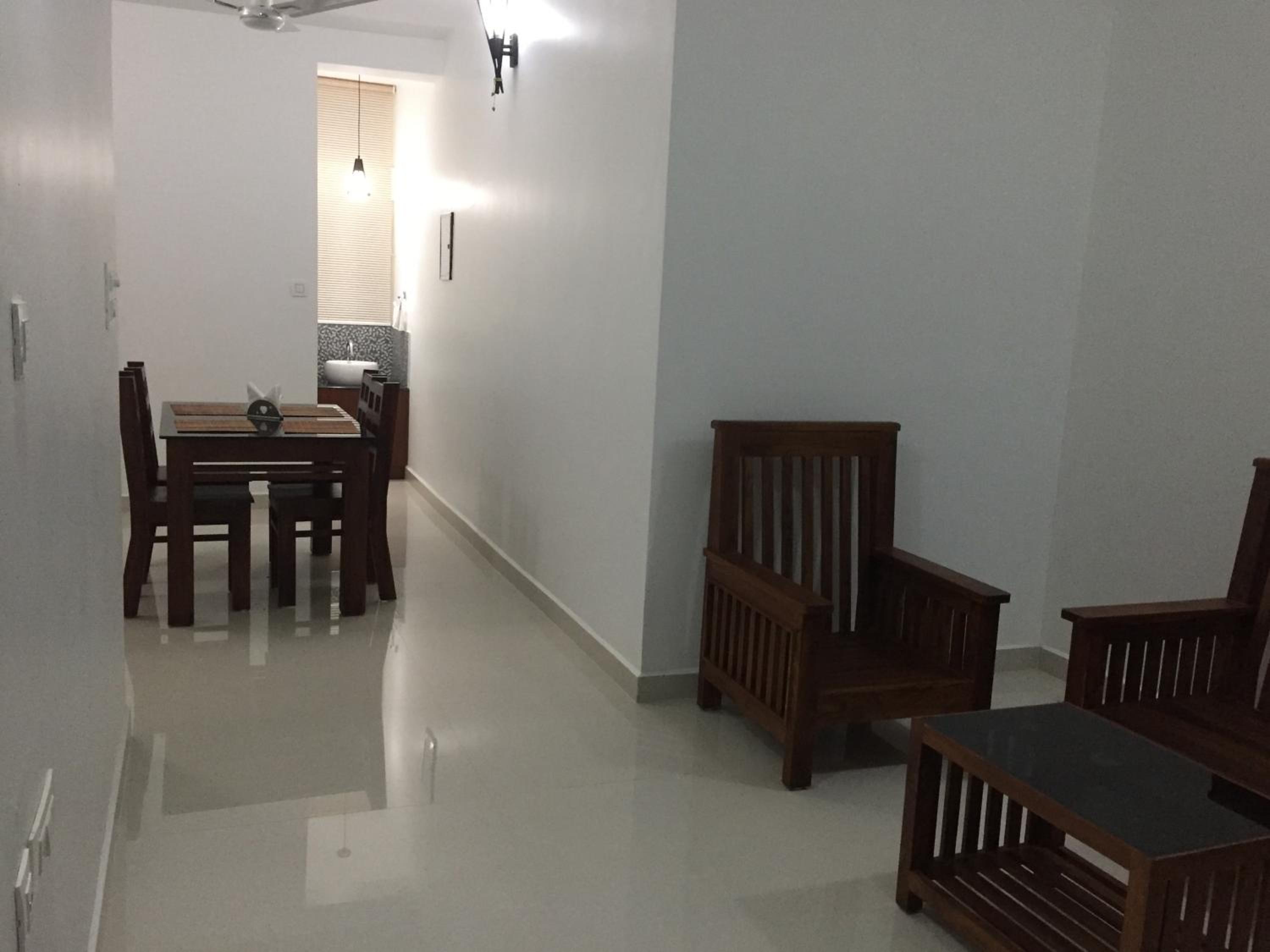 Rajivs Residence - Fully Furnished Apartments