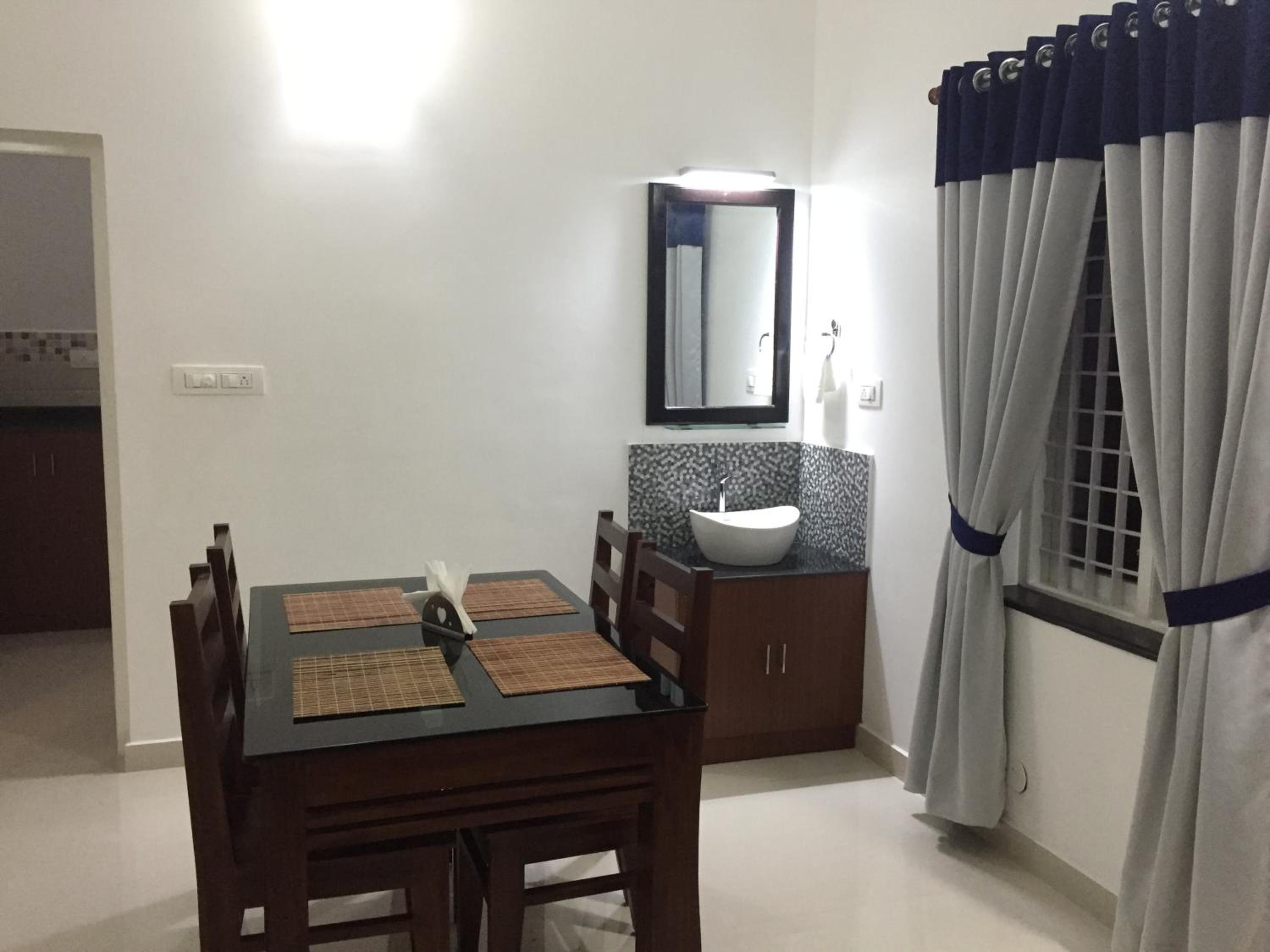 Rajivs Residence - Fully Furnished Apartments