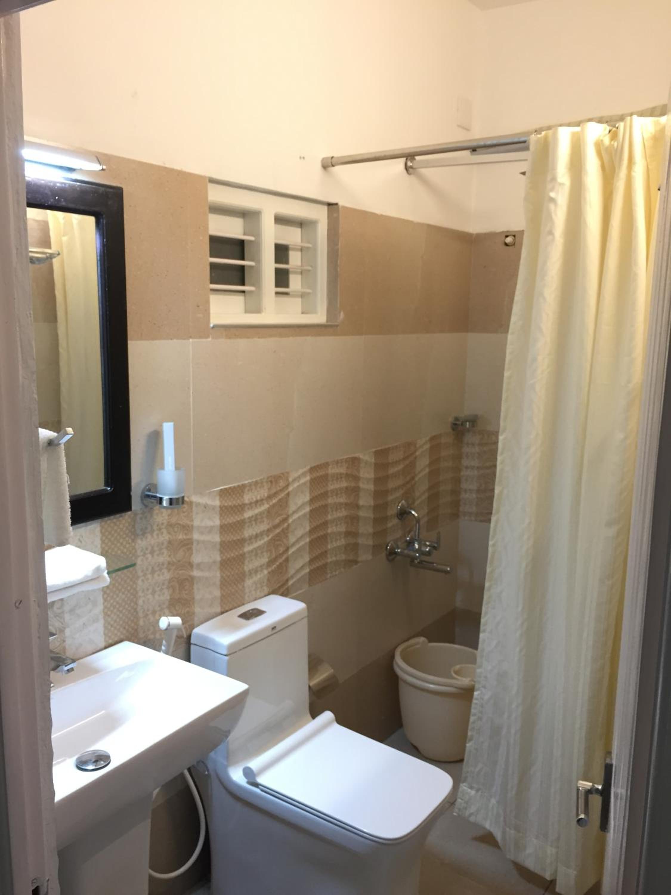 Rajivs Residence - Fully Furnished Apartments