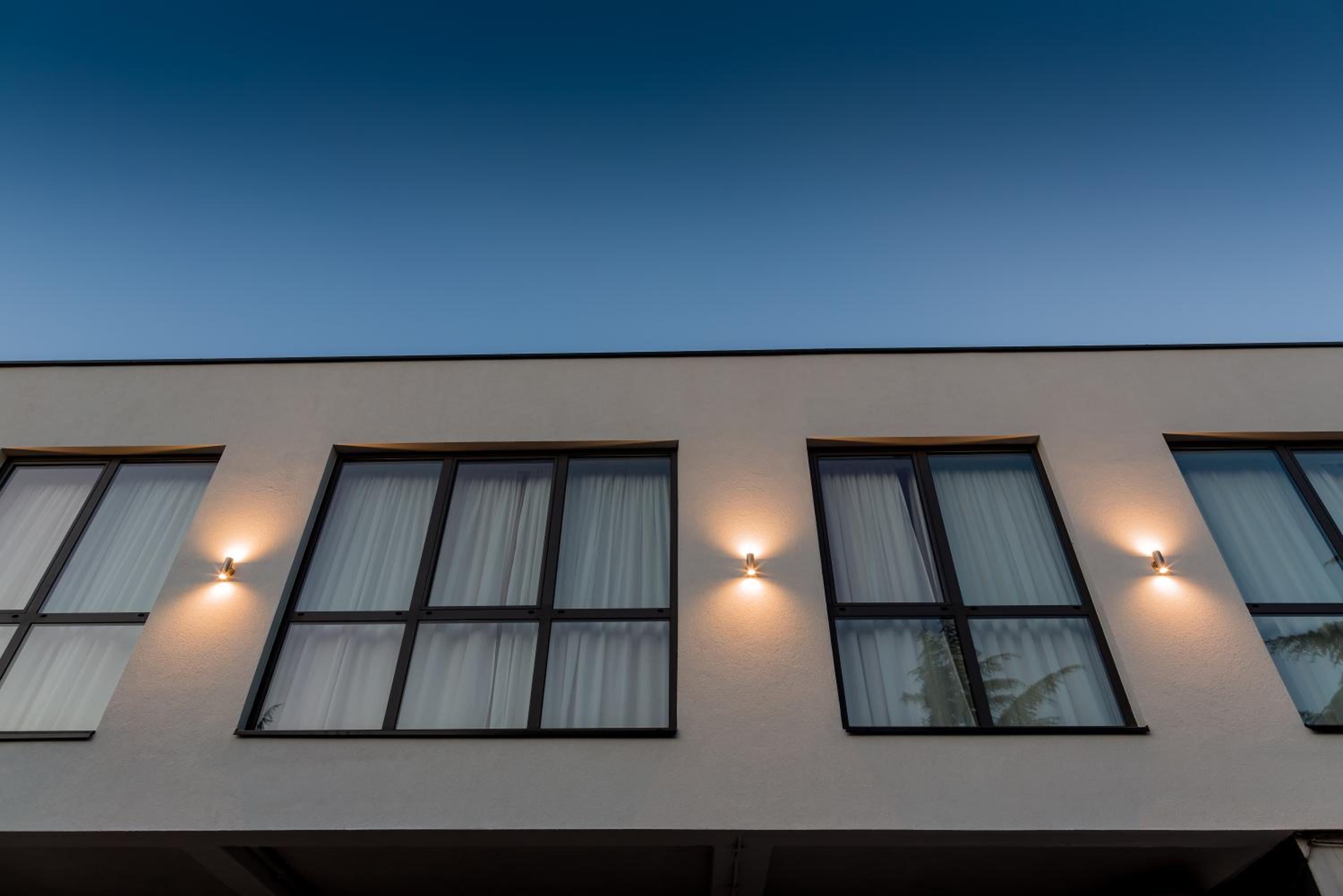 Apartments & Rooms Preelook