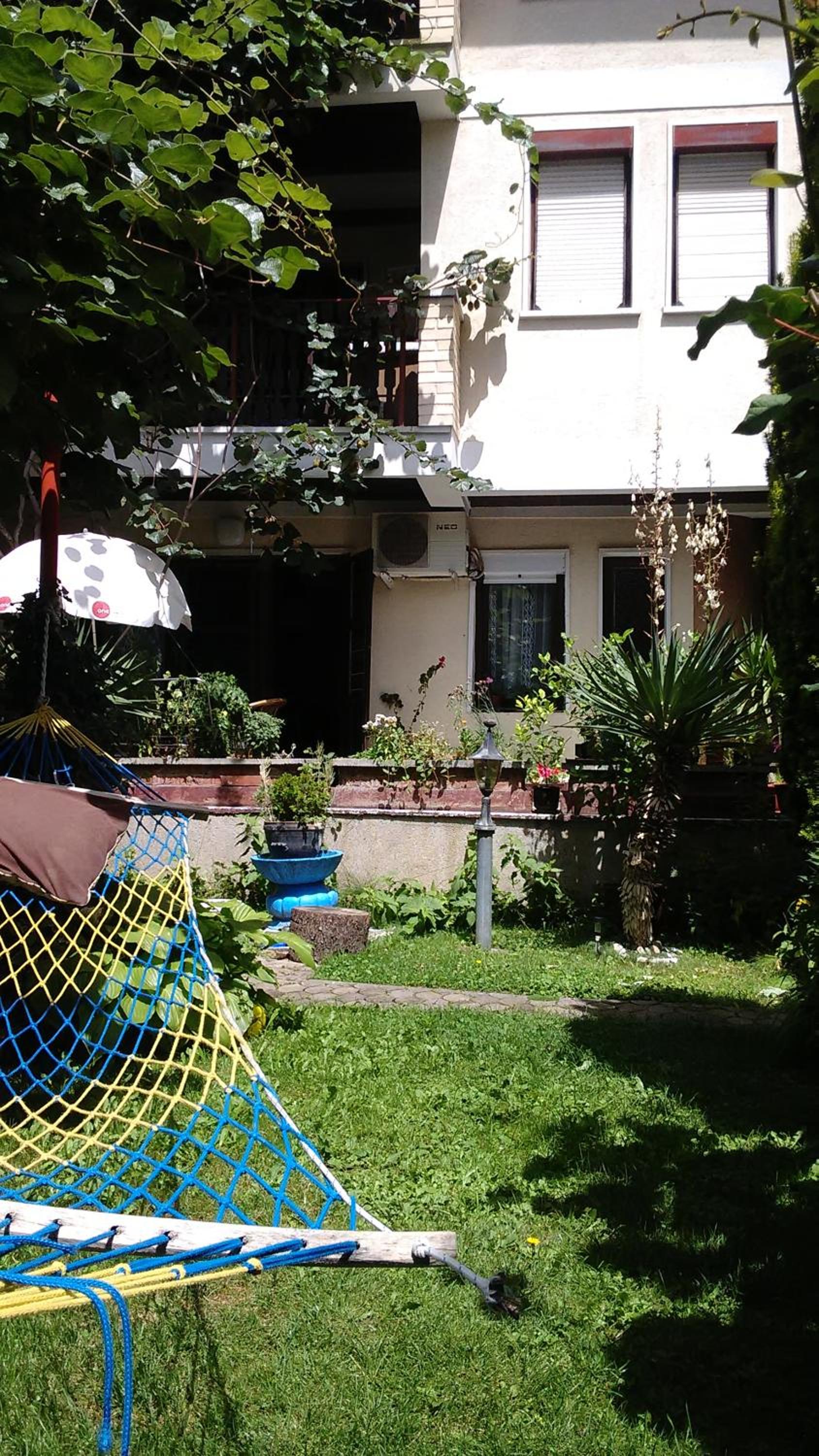 Teo Apartments