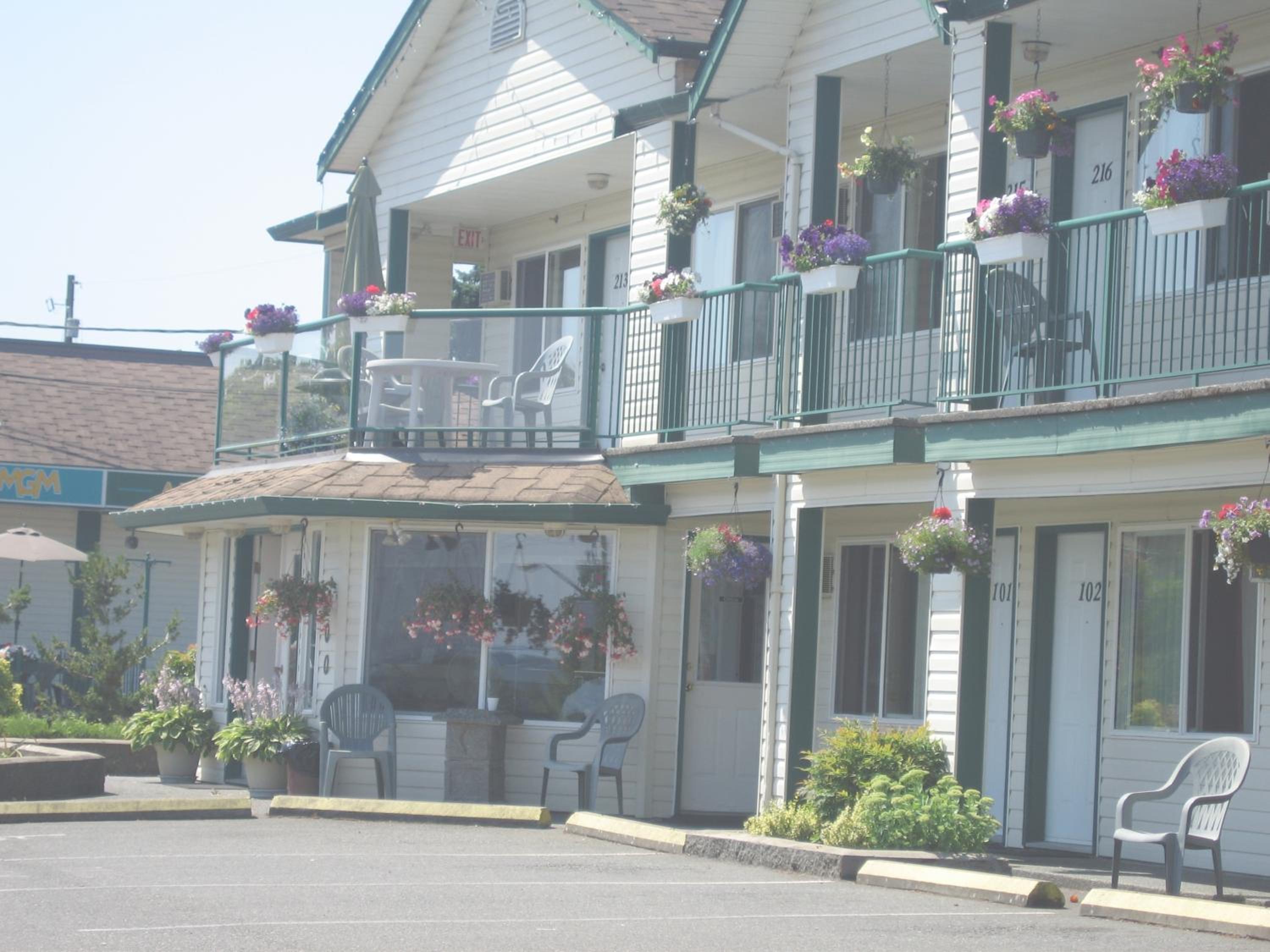 Harbour Light Motel