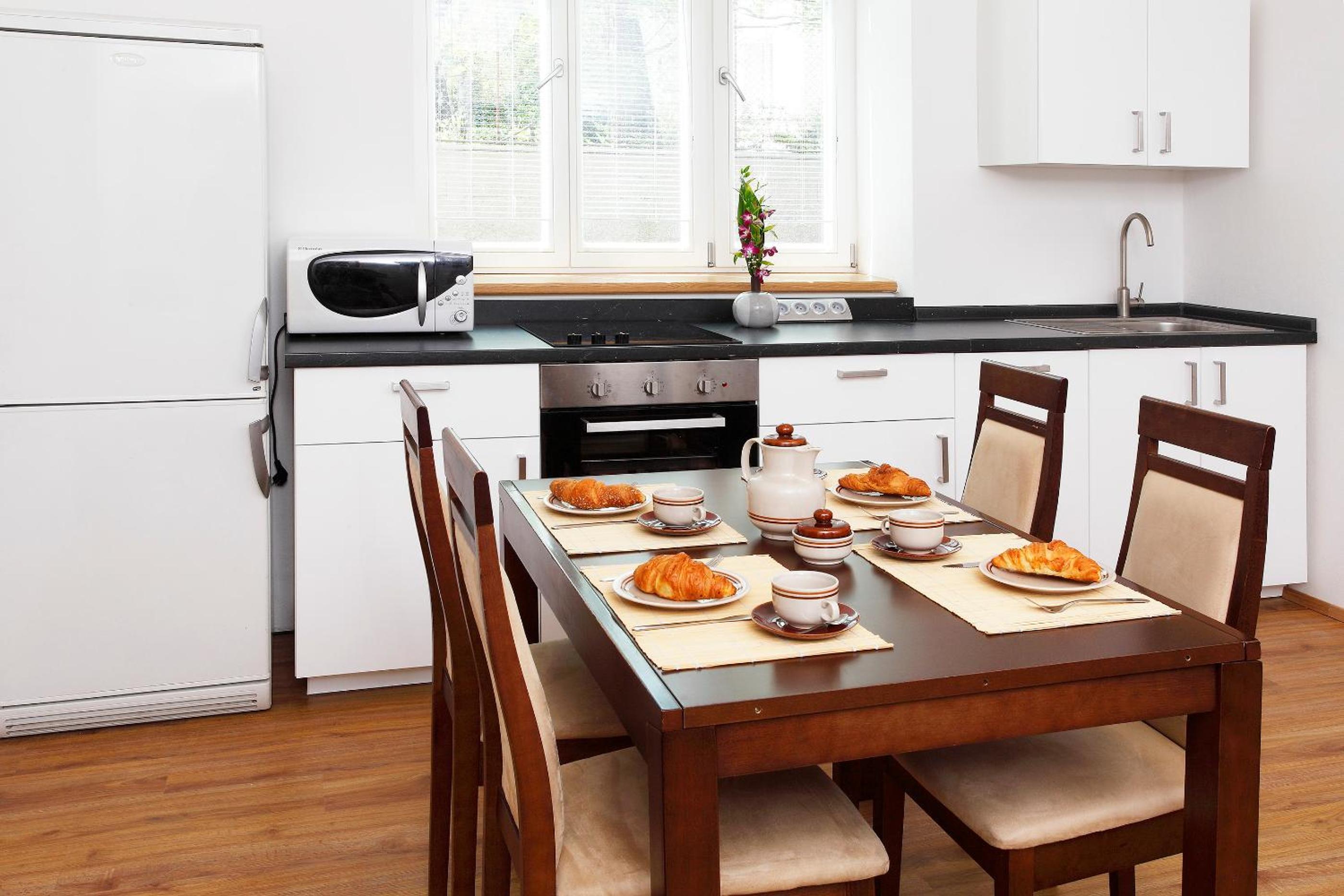 Villa Z - apartment with parking, air condition, motorbike garage, EV power station view 3
