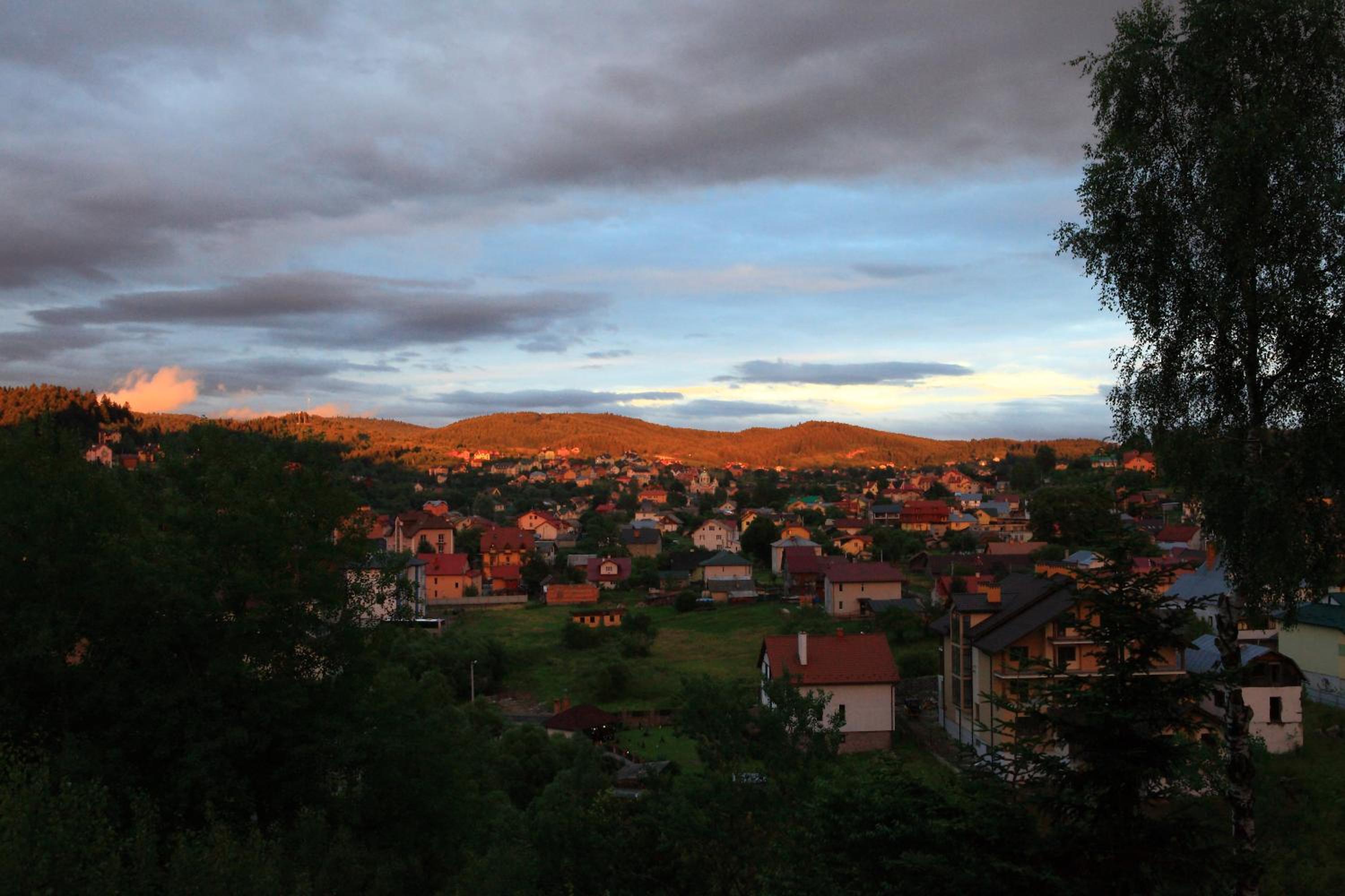 FAVAR Carpathians