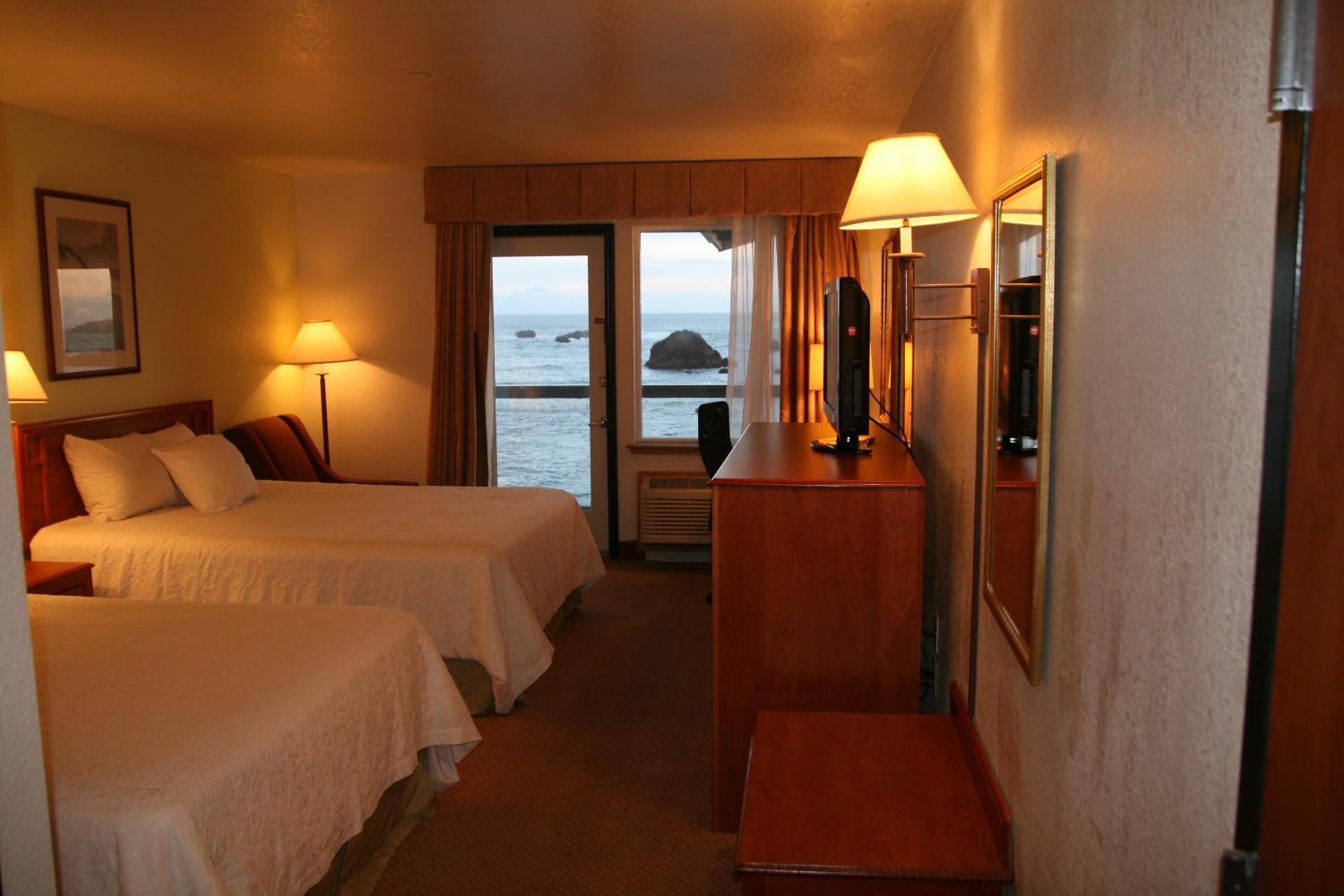 Oceanfront Lodge, photo 25