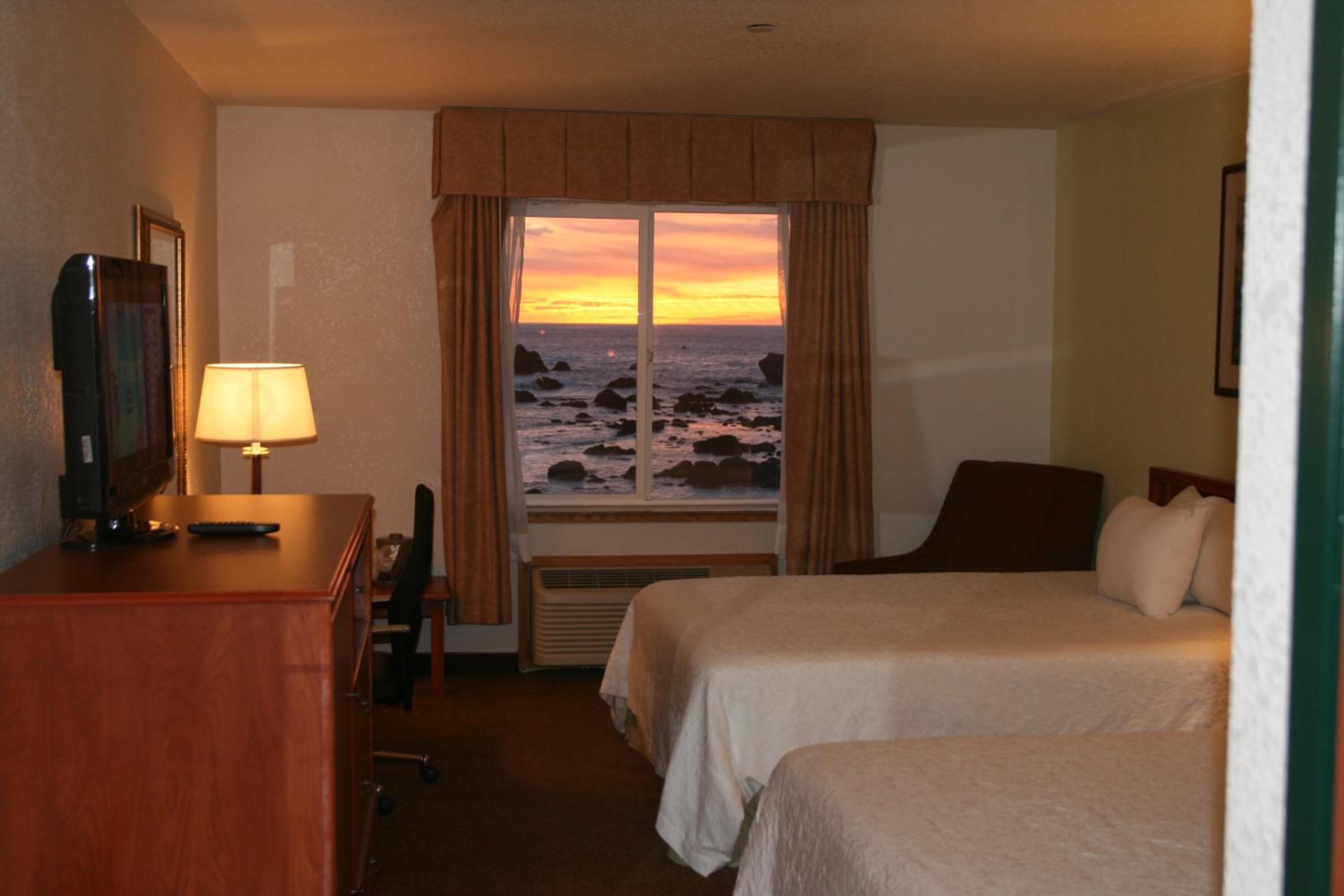 Oceanfront Lodge, photo 43