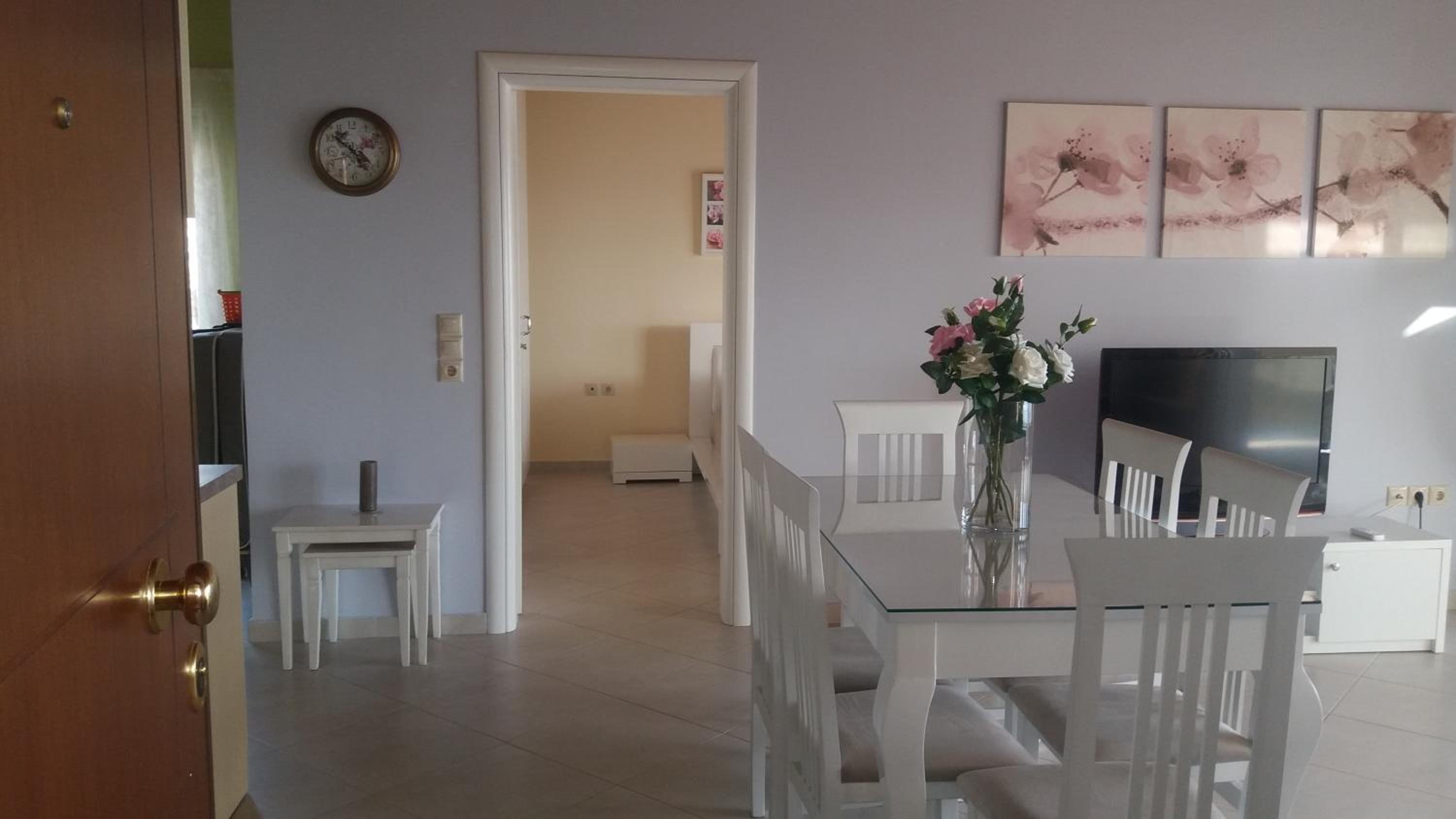 Anna Apartments