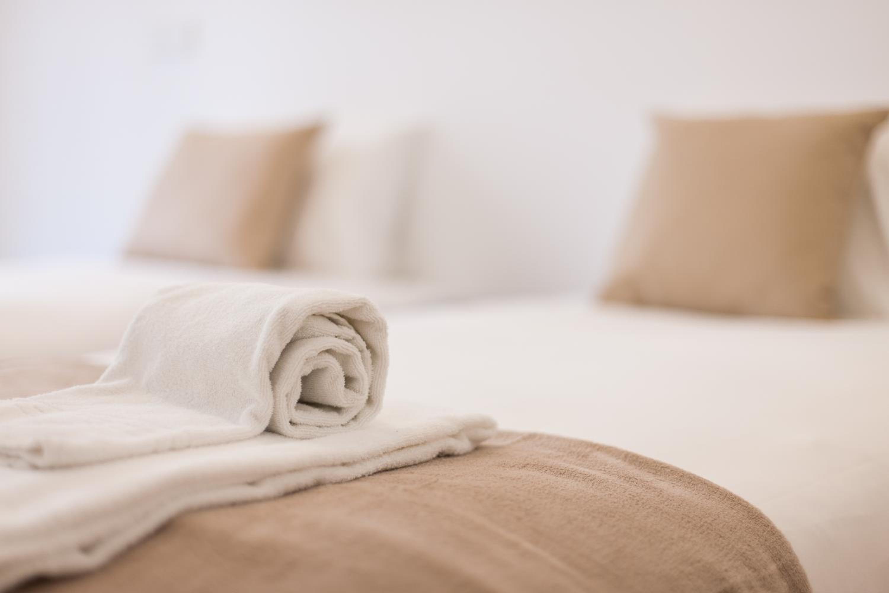 Mouraria Blue Three-Bedroom Apartment w/ Parking - by LU Holidays