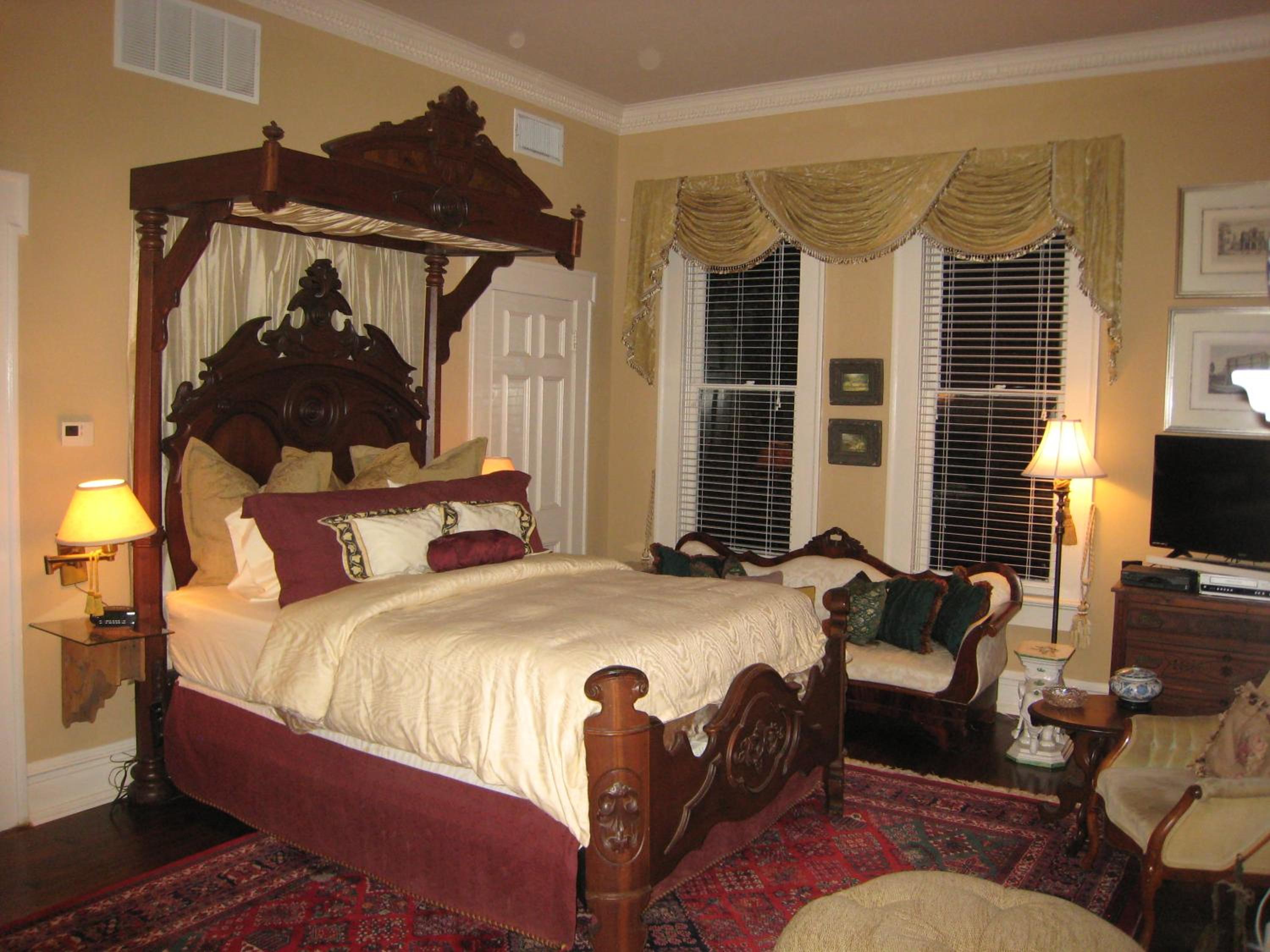 Belle Oaks Inn