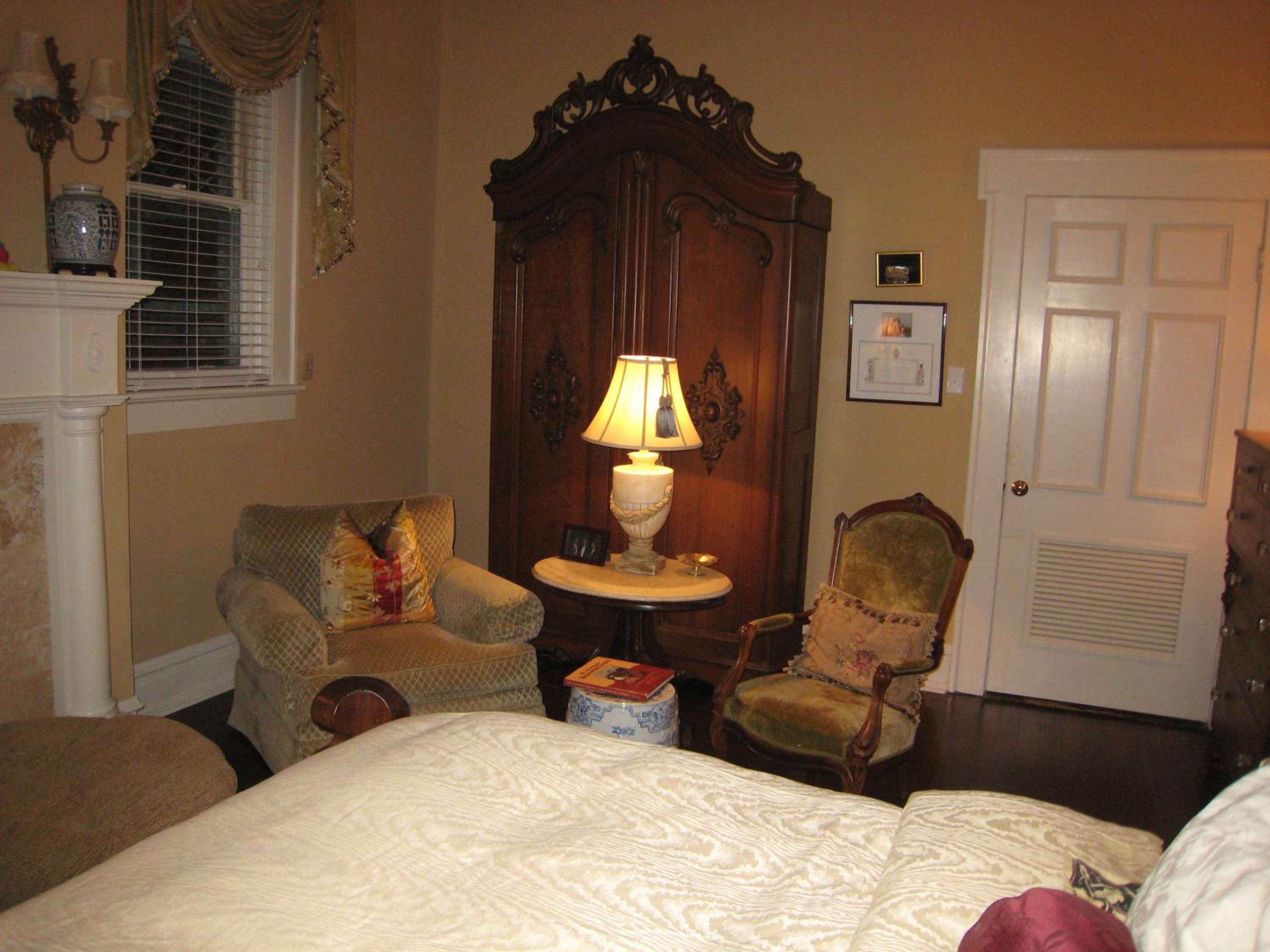 Belle Oaks Inn