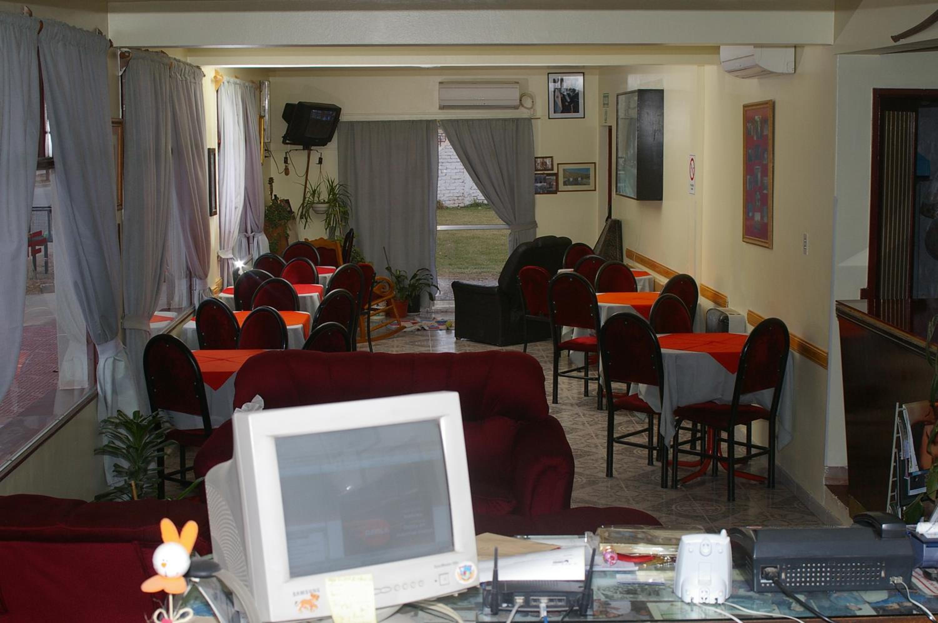 Rioma Hotel