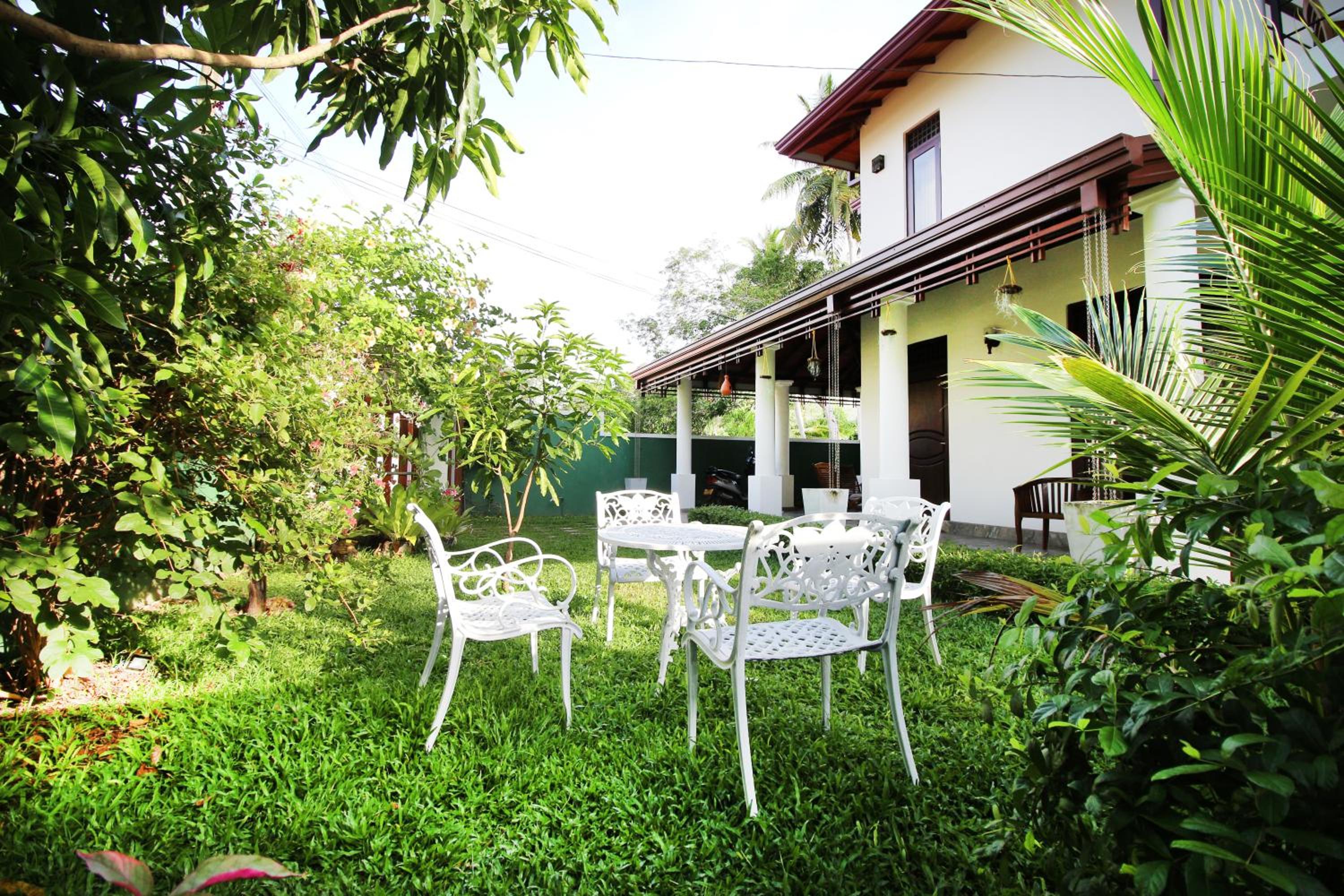 River Breeze Villa Bentota
