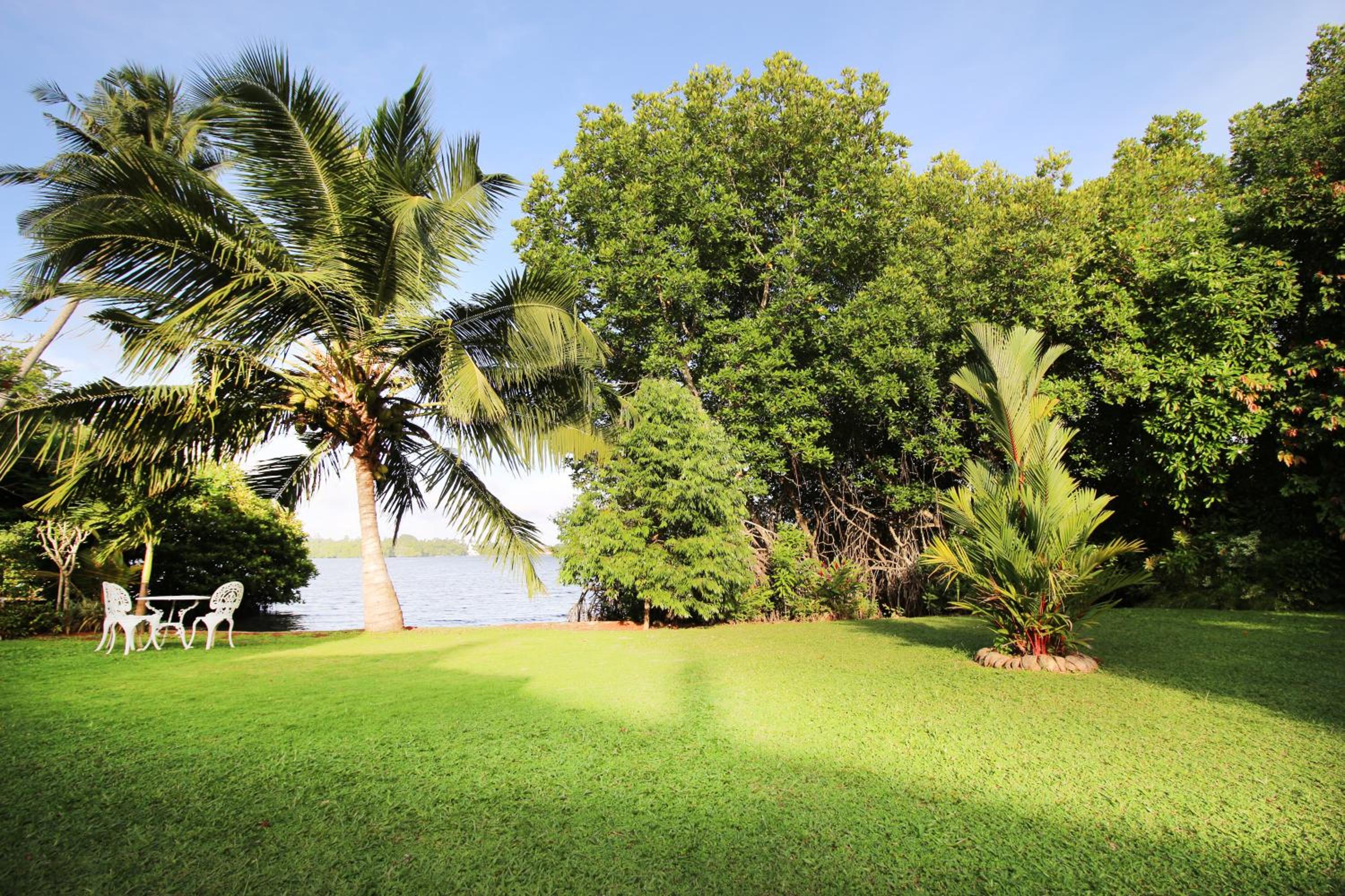 River Breeze Villa Bentota