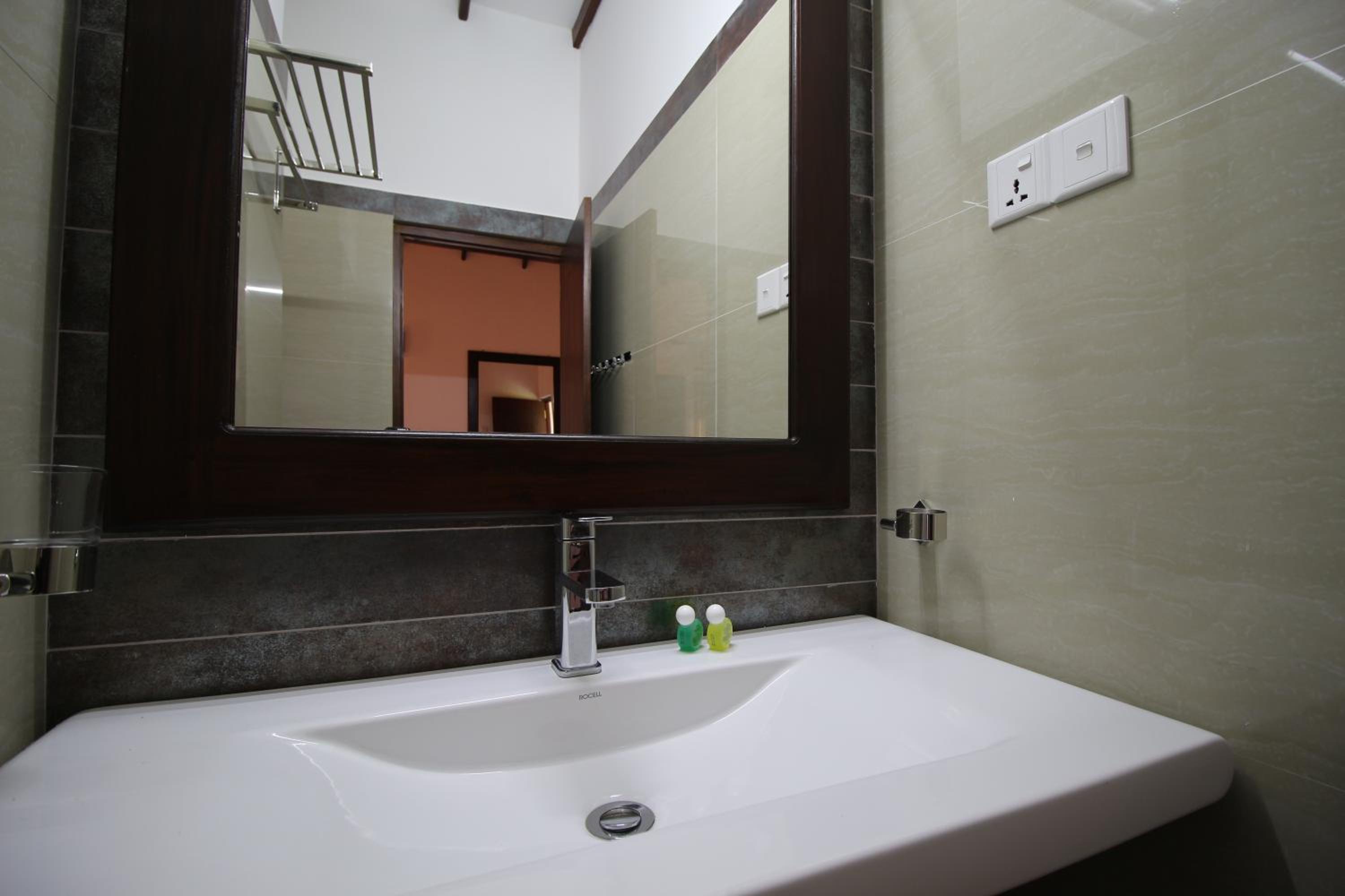 River Breeze Villa Bentota