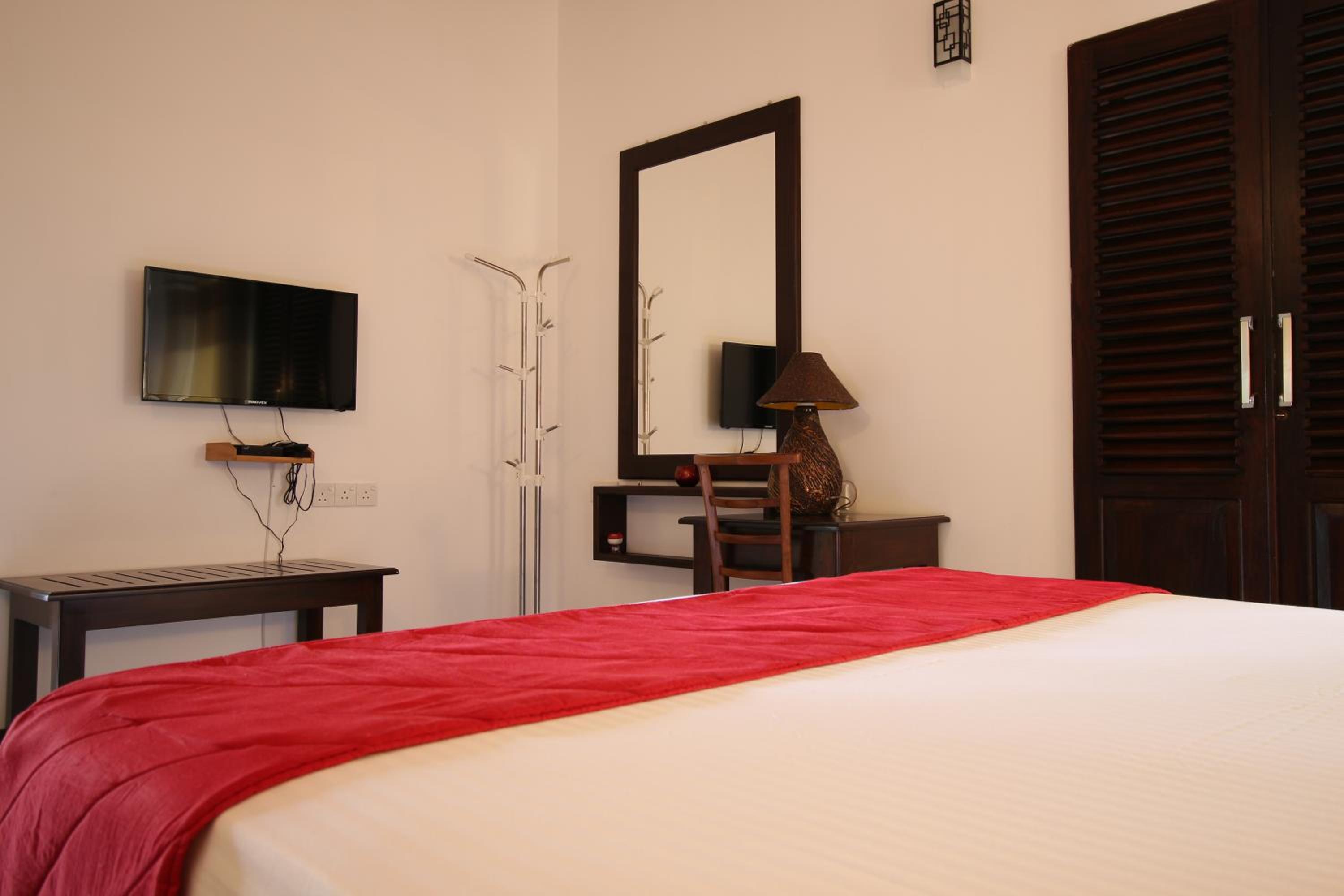 River Breeze Villa Bentota