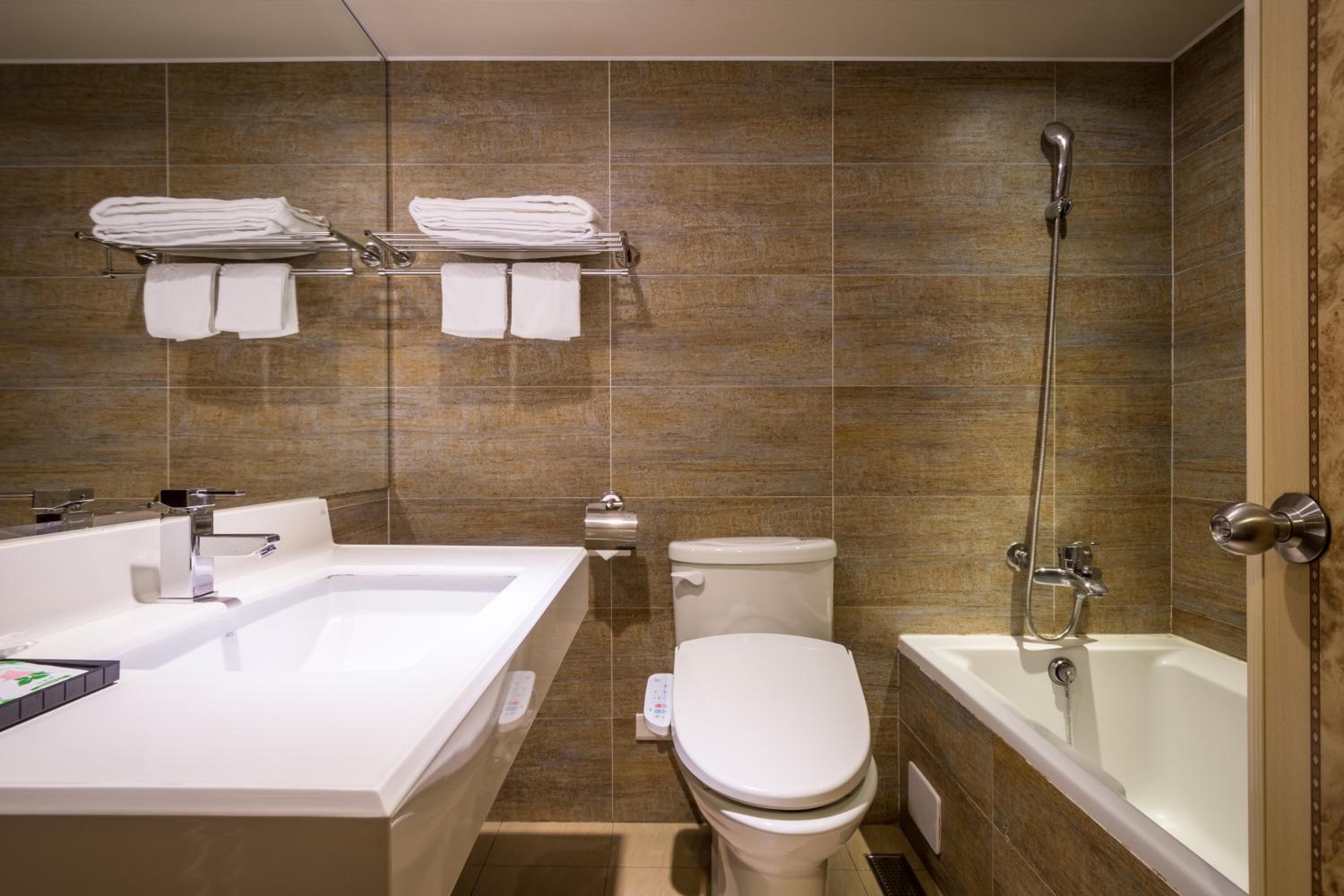 Golden Home Hotel