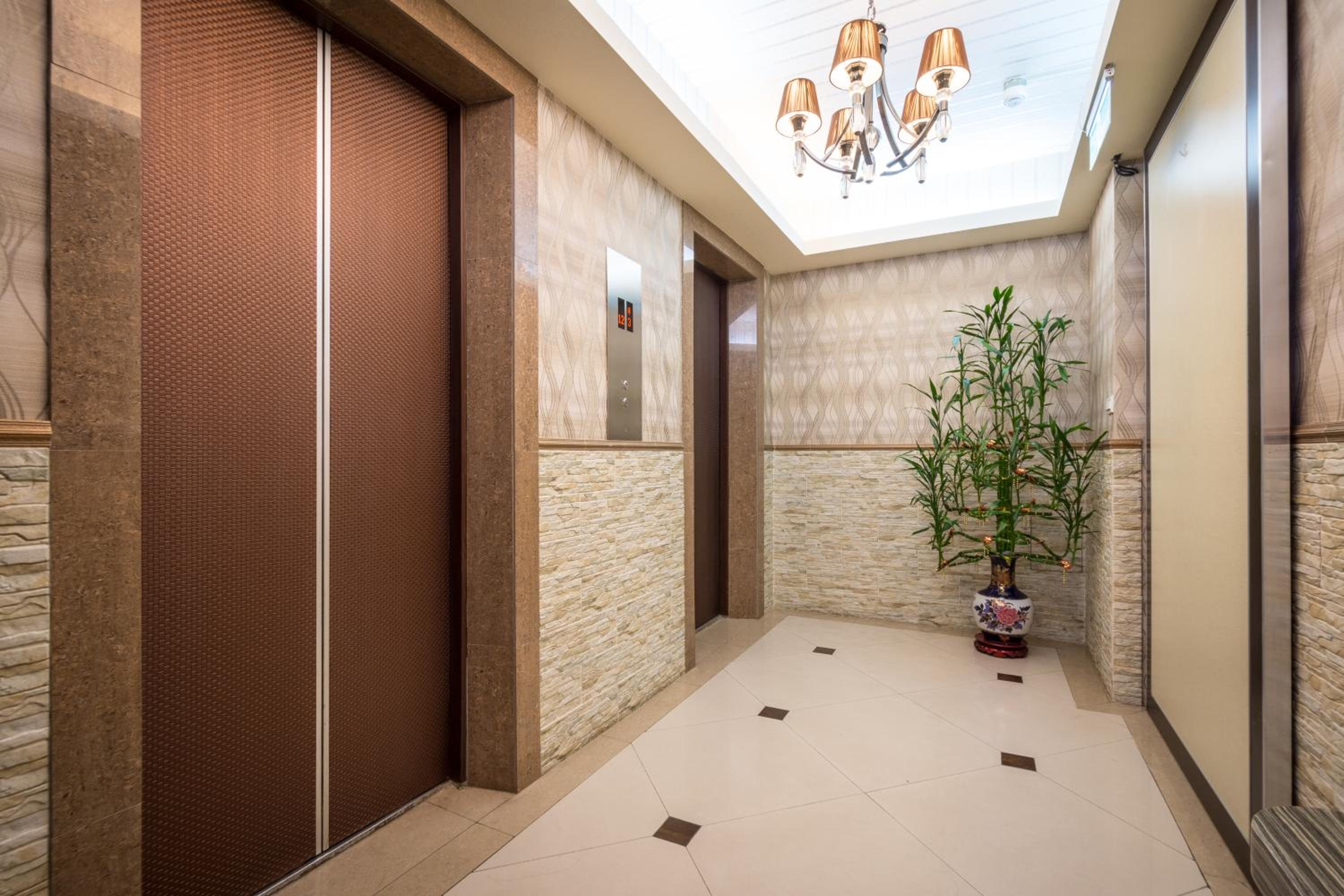 Golden Home Hotel
