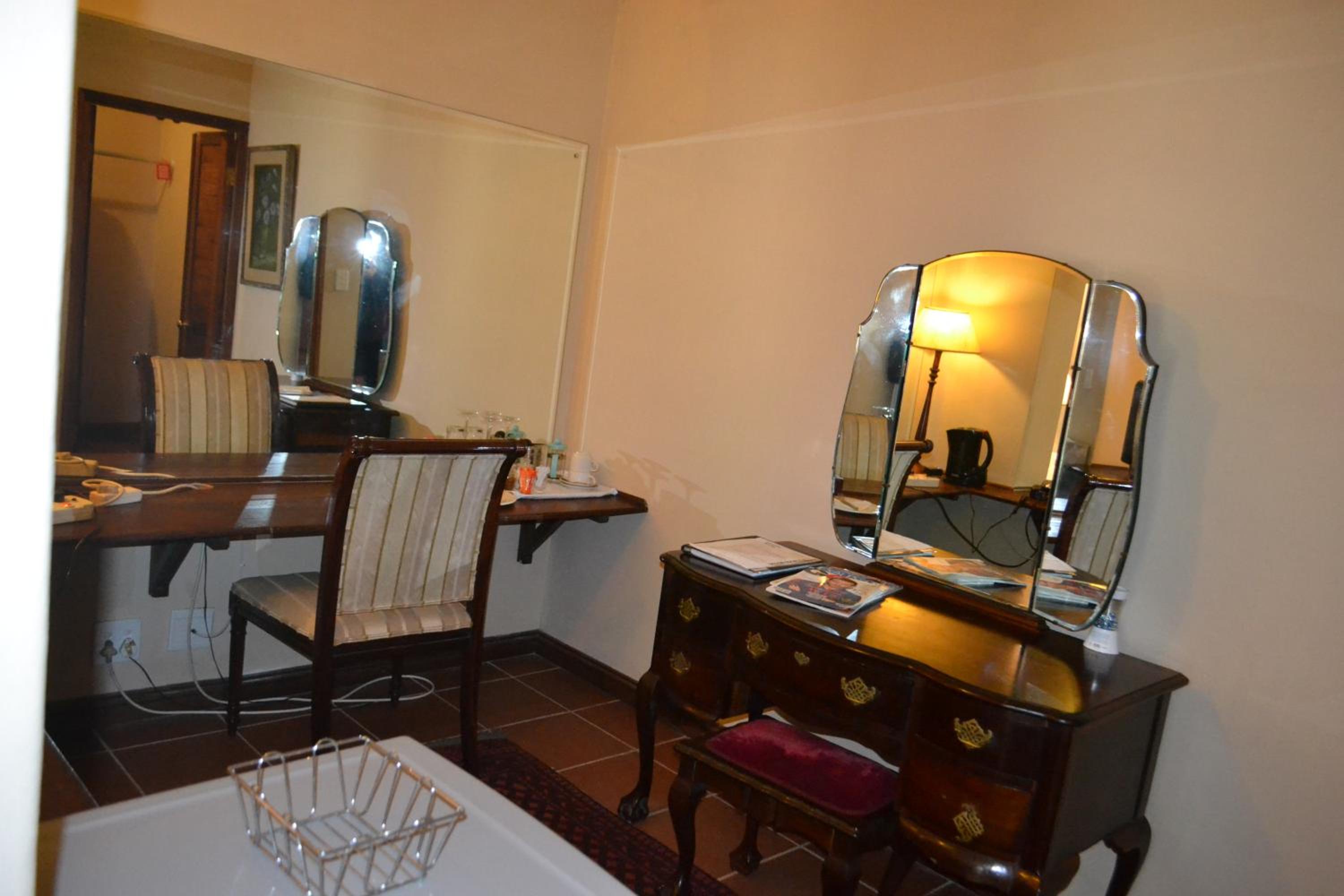 Foxwood House Boutique Hotel