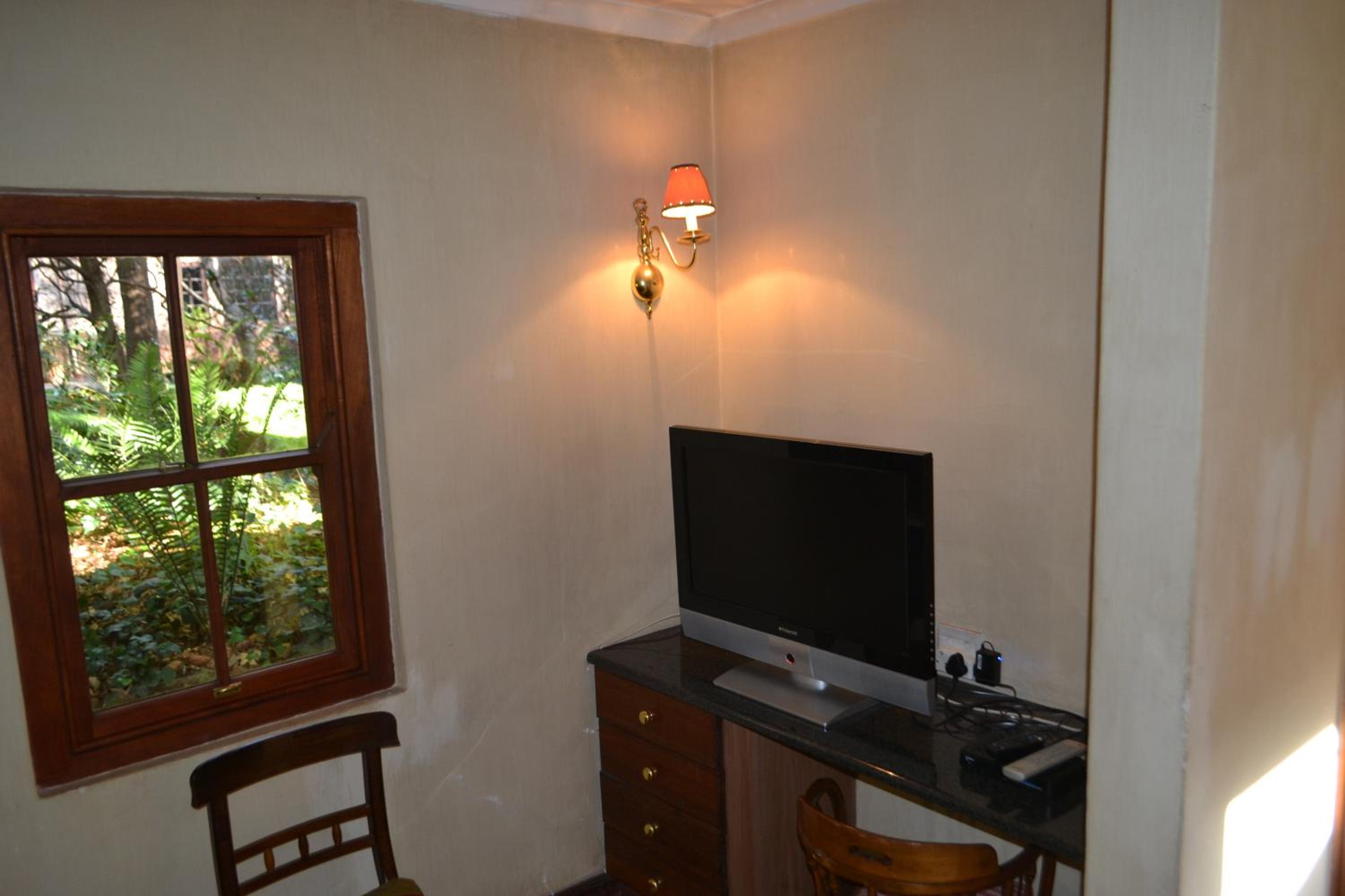 Foxwood House Boutique Hotel