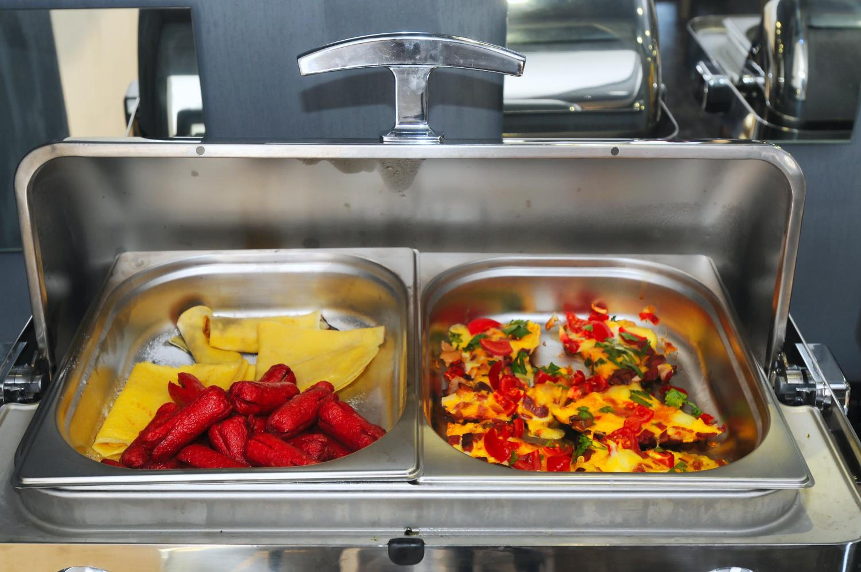 Akoni Hotel - Image 9