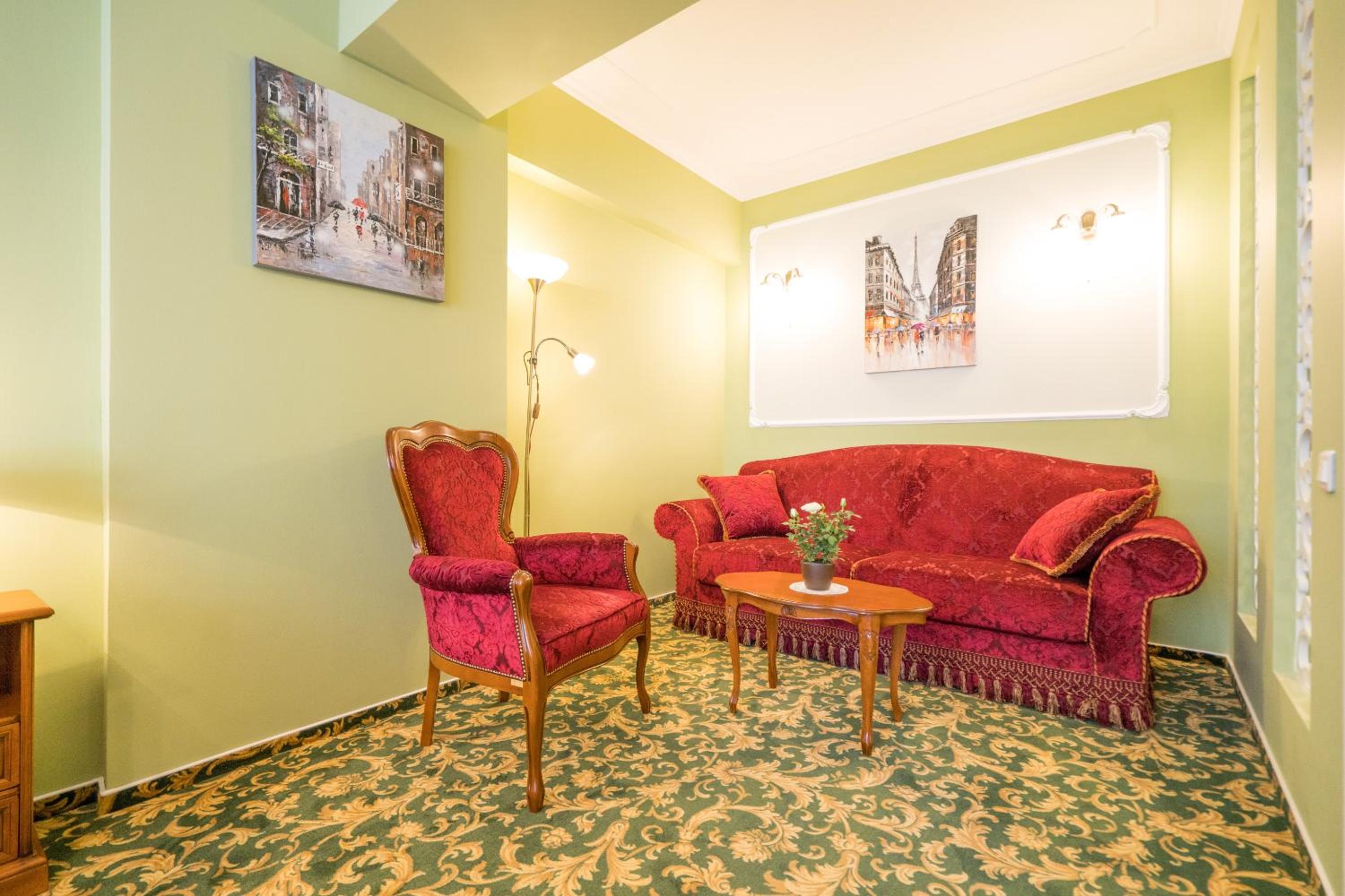 Studio One Accommodation Suites