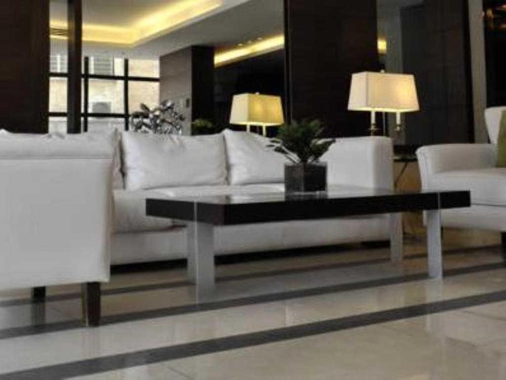 Granada Suites Hotel