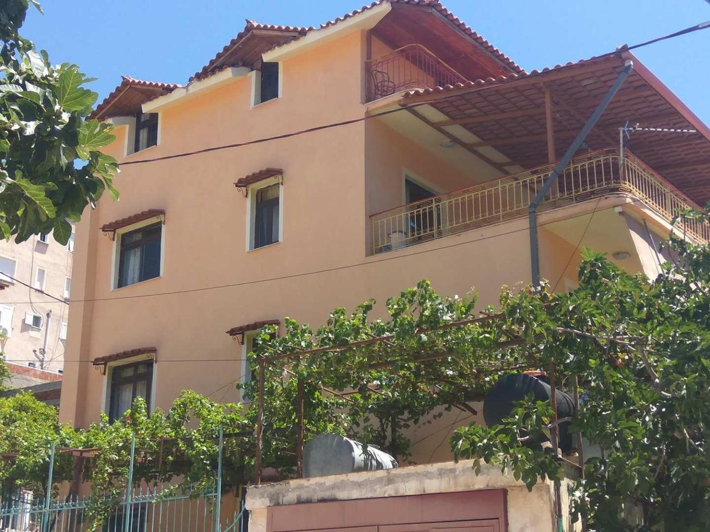 Apartamente plazhi